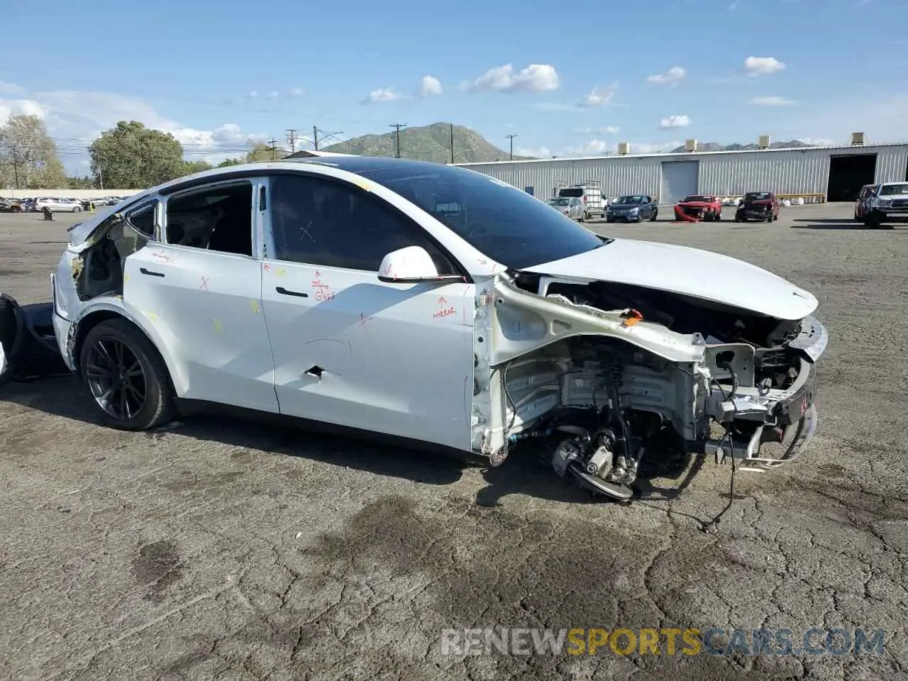 4 fotografías del automóvil dañado 7SAYGDEE8PA077799 TESLA MODEL Y 2023