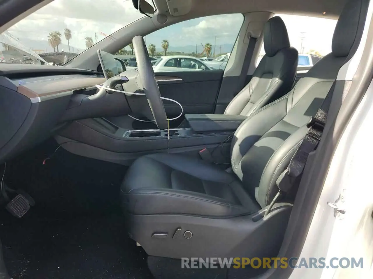 7 fotografías del automóvil dañado 7SAYGDEE8PA077799 TESLA MODEL Y 2023