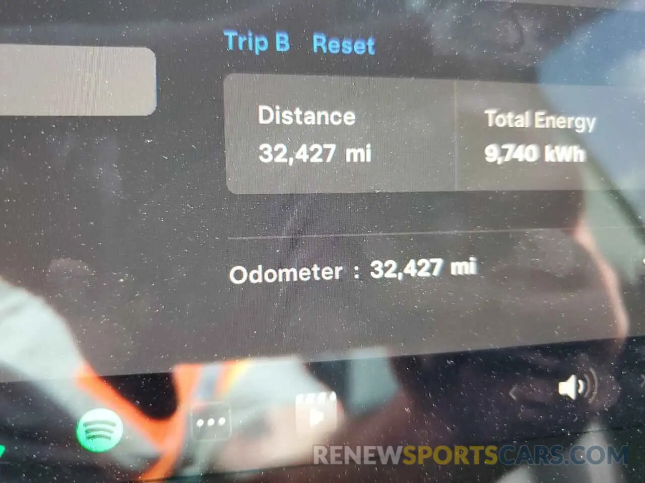 9 fotografías del automóvil dañado 7SAYGDEE8PA077799 TESLA MODEL Y 2023