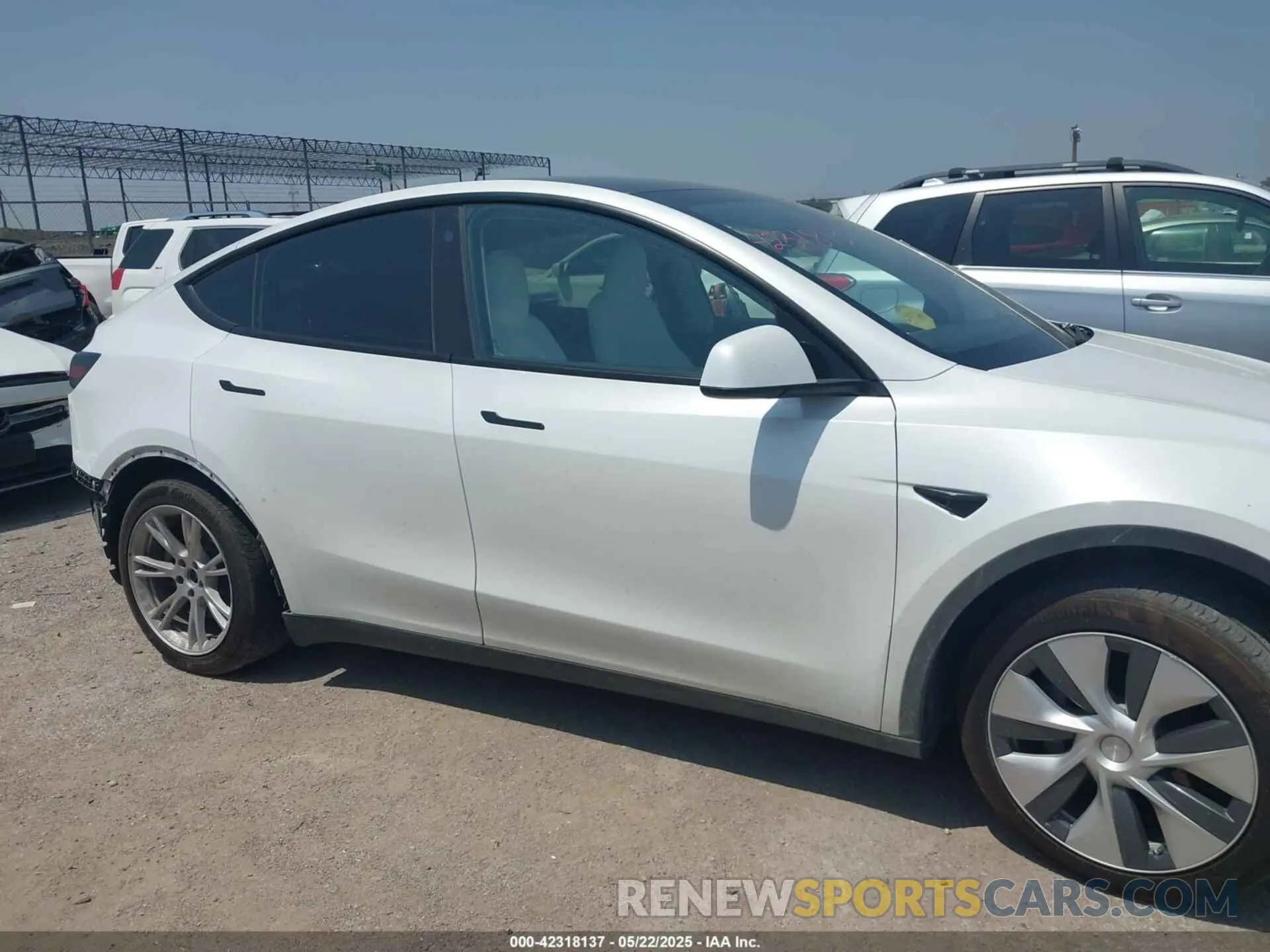 12 fotografías del automóvil dañado 7SAYGDEE8PA094957 TESLA MODEL Y 2023