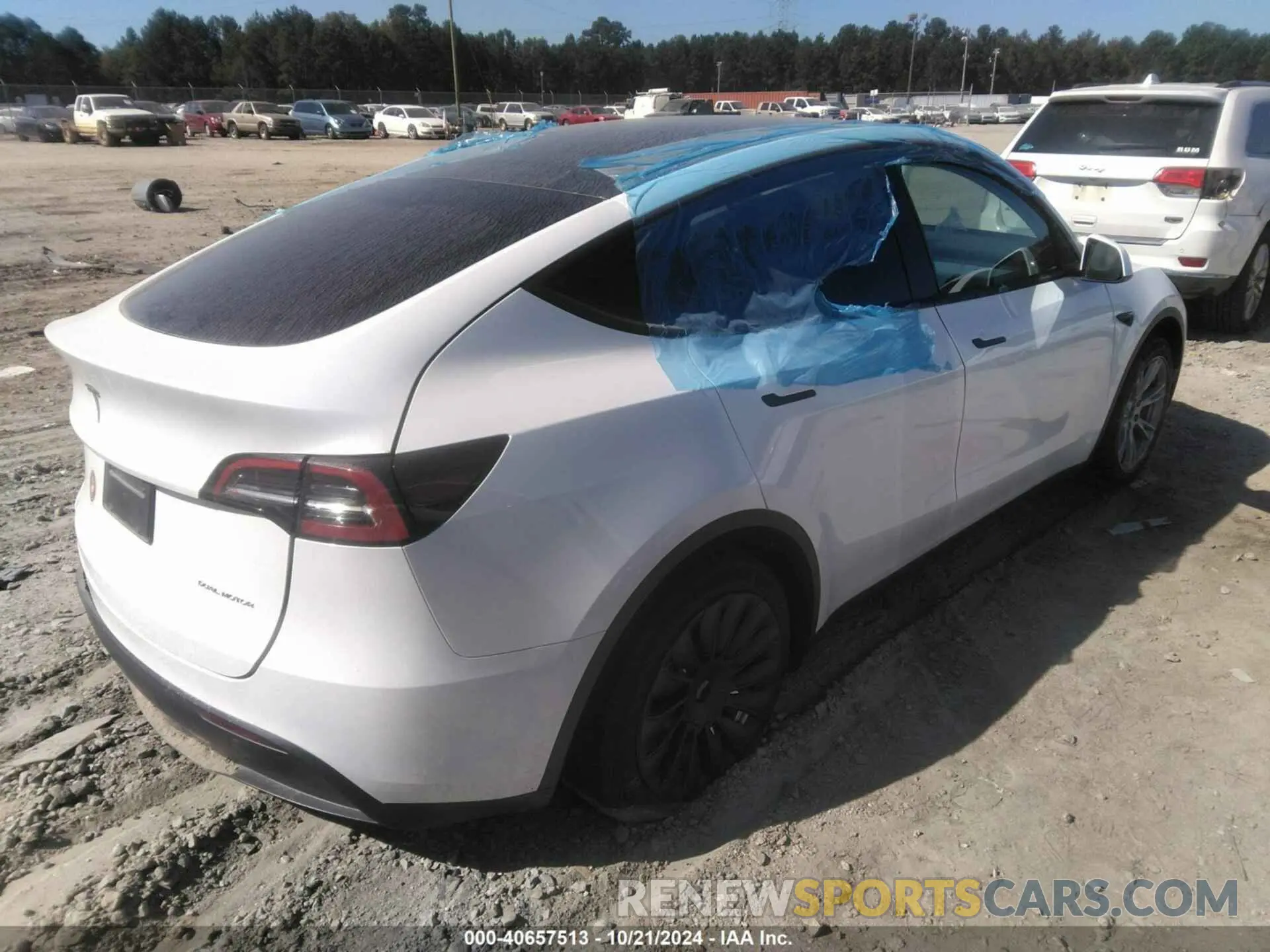4 fotografías del automóvil dañado 7SAYGDEE8PA101924 TESLA MODEL Y 2023