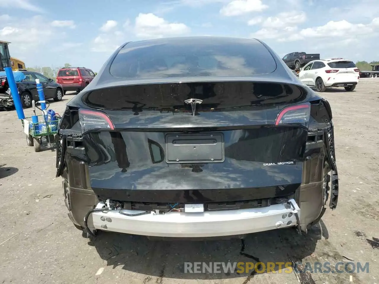 6 fotografías del automóvil dañado 7SAYGDEE8PA115063 TESLA MODEL Y 2023