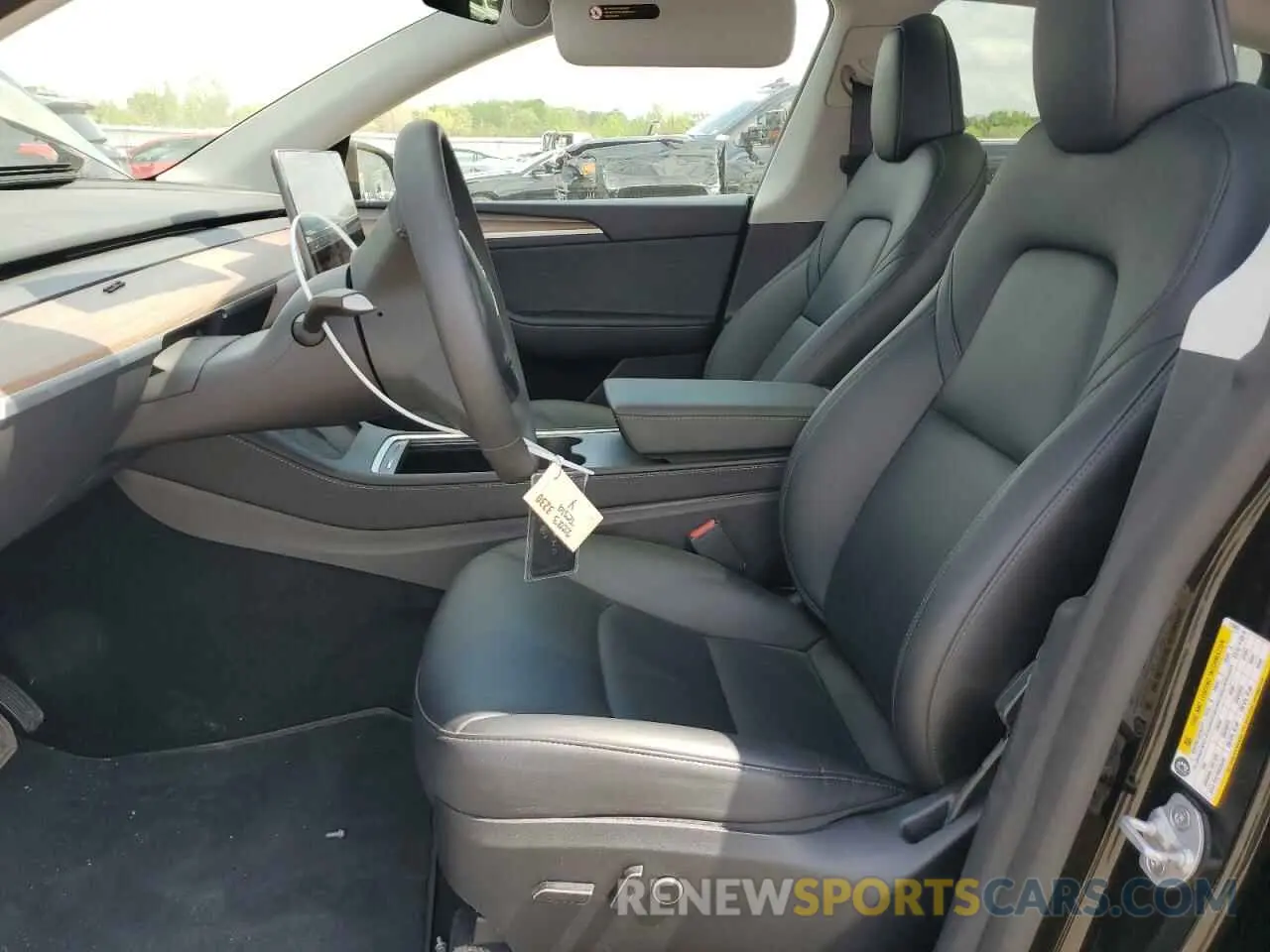 7 fotografías del automóvil dañado 7SAYGDEE8PA115063 TESLA MODEL Y 2023