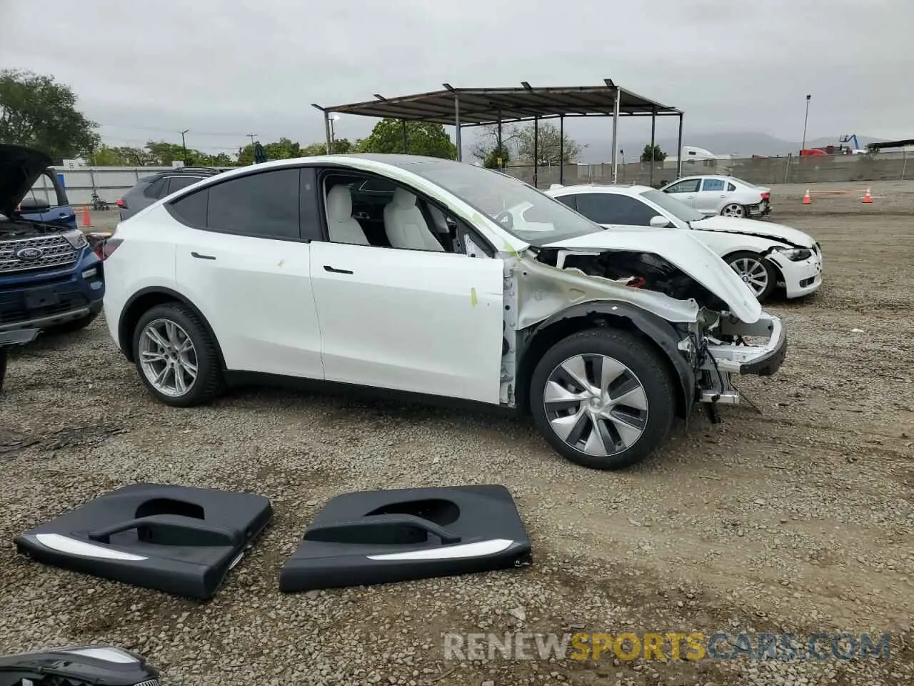 4 fotografías del automóvil dañado 7SAYGDEE8PA129562 TESLA MODEL Y 2023