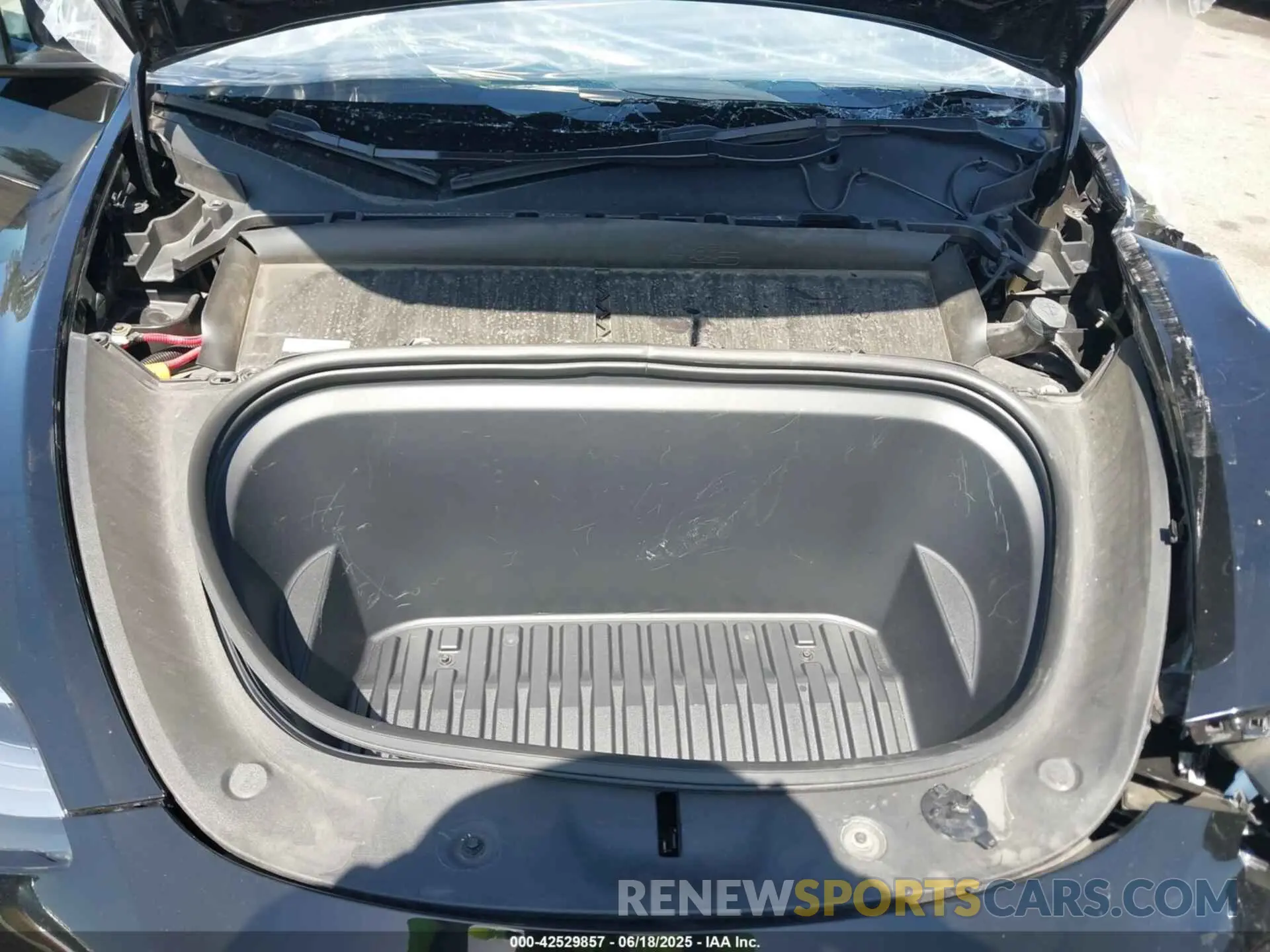 10 fotografías del automóvil dañado 7SAYGDEE8PA138813 TESLA MODEL Y 2023