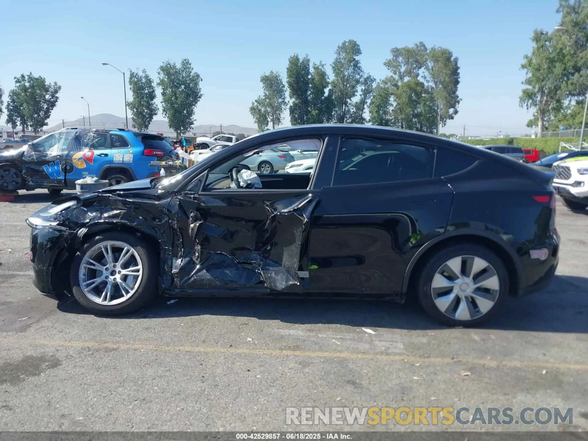 15 fotografías del automóvil dañado 7SAYGDEE8PA138813 TESLA MODEL Y 2023
