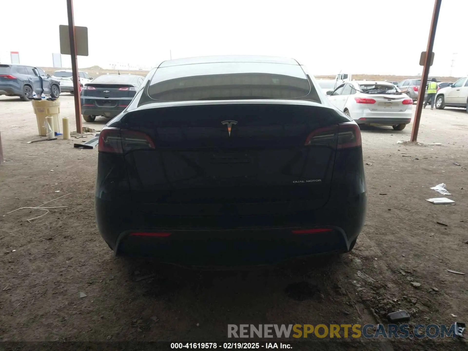 16 fotografías del automóvil dañado 7SAYGDEE8PA150900 TESLA MODEL Y 2023