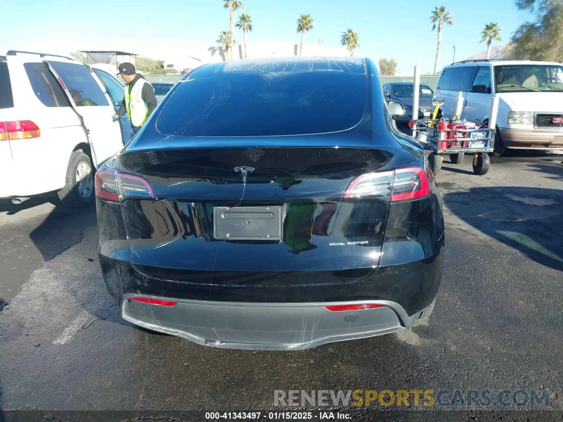 16 fotografías del automóvil dañado 7SAYGDEE8PA151965 TESLA MODEL Y 2023