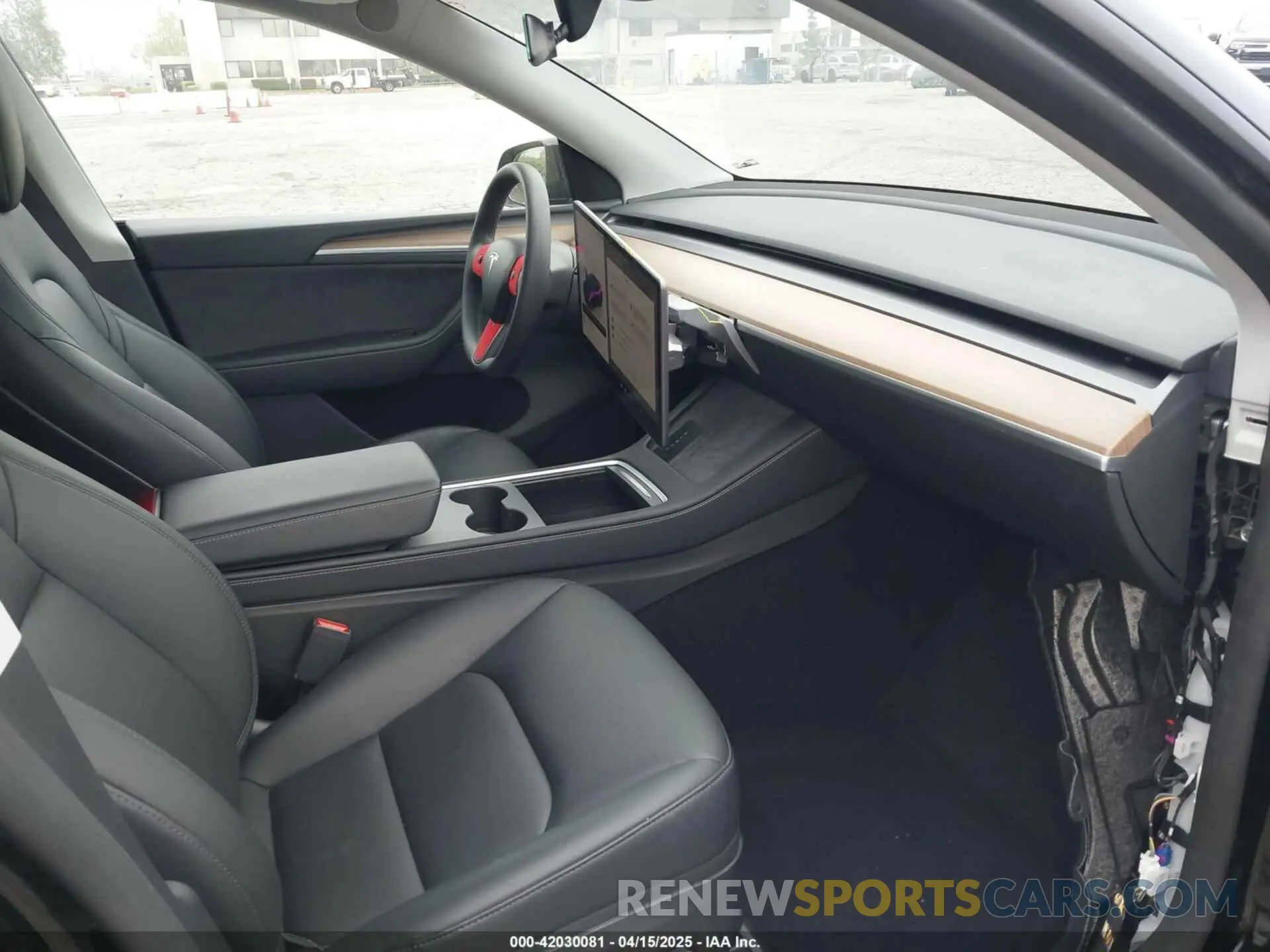 5 fotografías del automóvil dañado 7SAYGDEE8PA152338 TESLA MODEL Y 2023