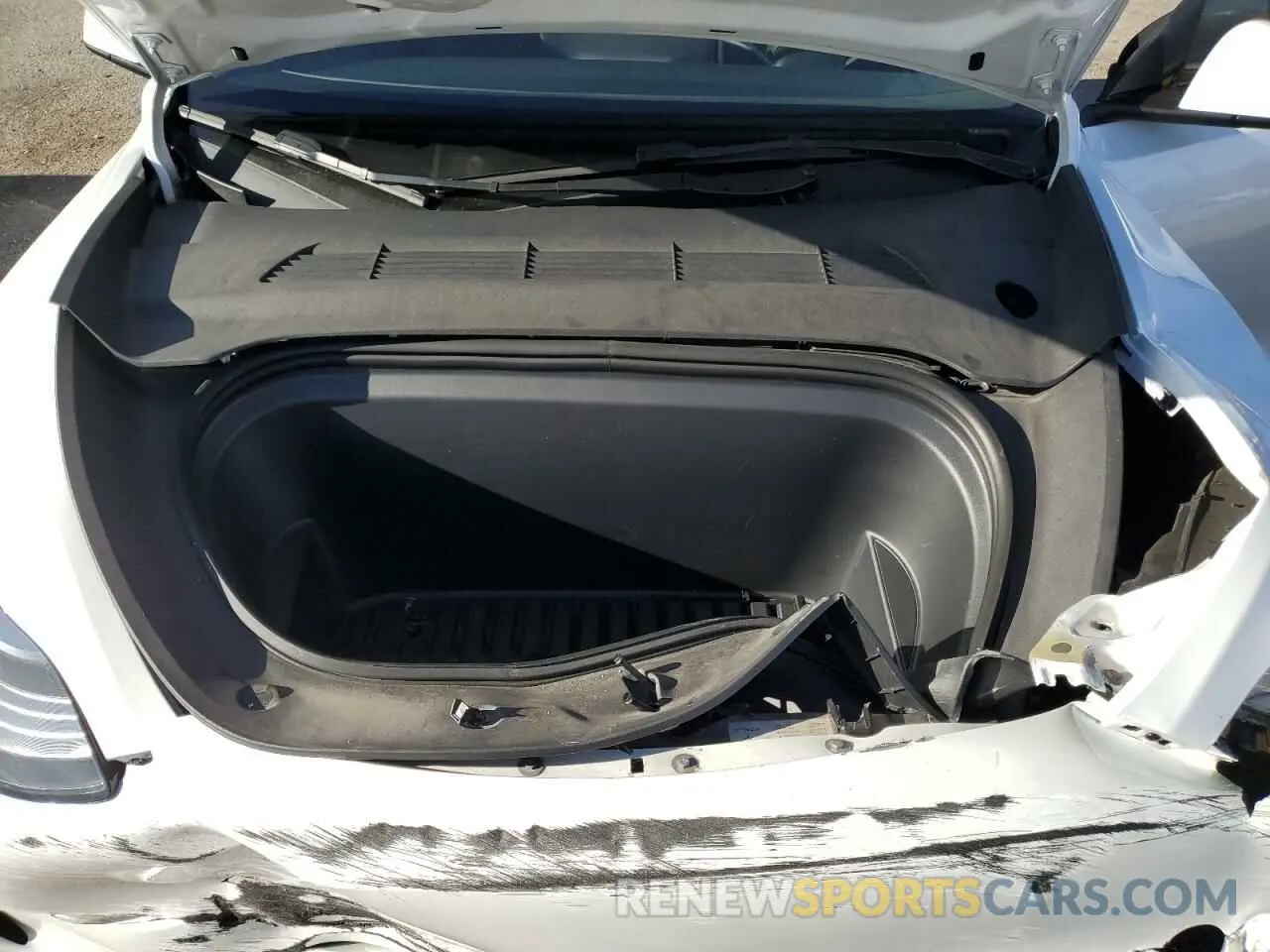 13 fotografías del automóvil dañado 7SAYGDEE8PA157913 TESLA MODEL Y 2023