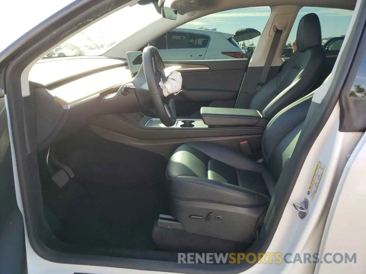 7 fotografías del automóvil dañado 7SAYGDEE8PA157913 TESLA MODEL Y 2023