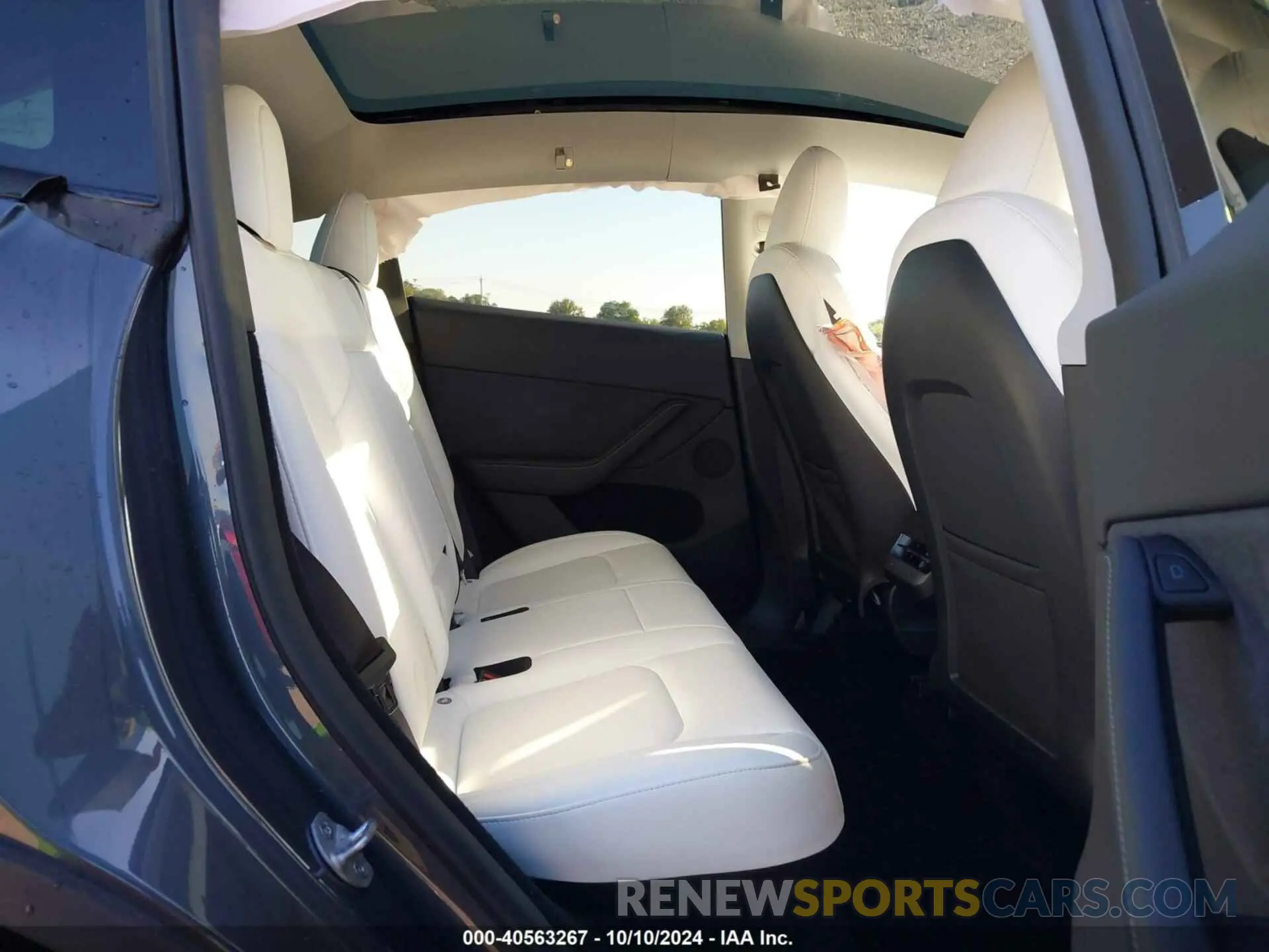 8 fotografías del automóvil dañado 7SAYGDEE8PA176557 TESLA MODEL Y 2023