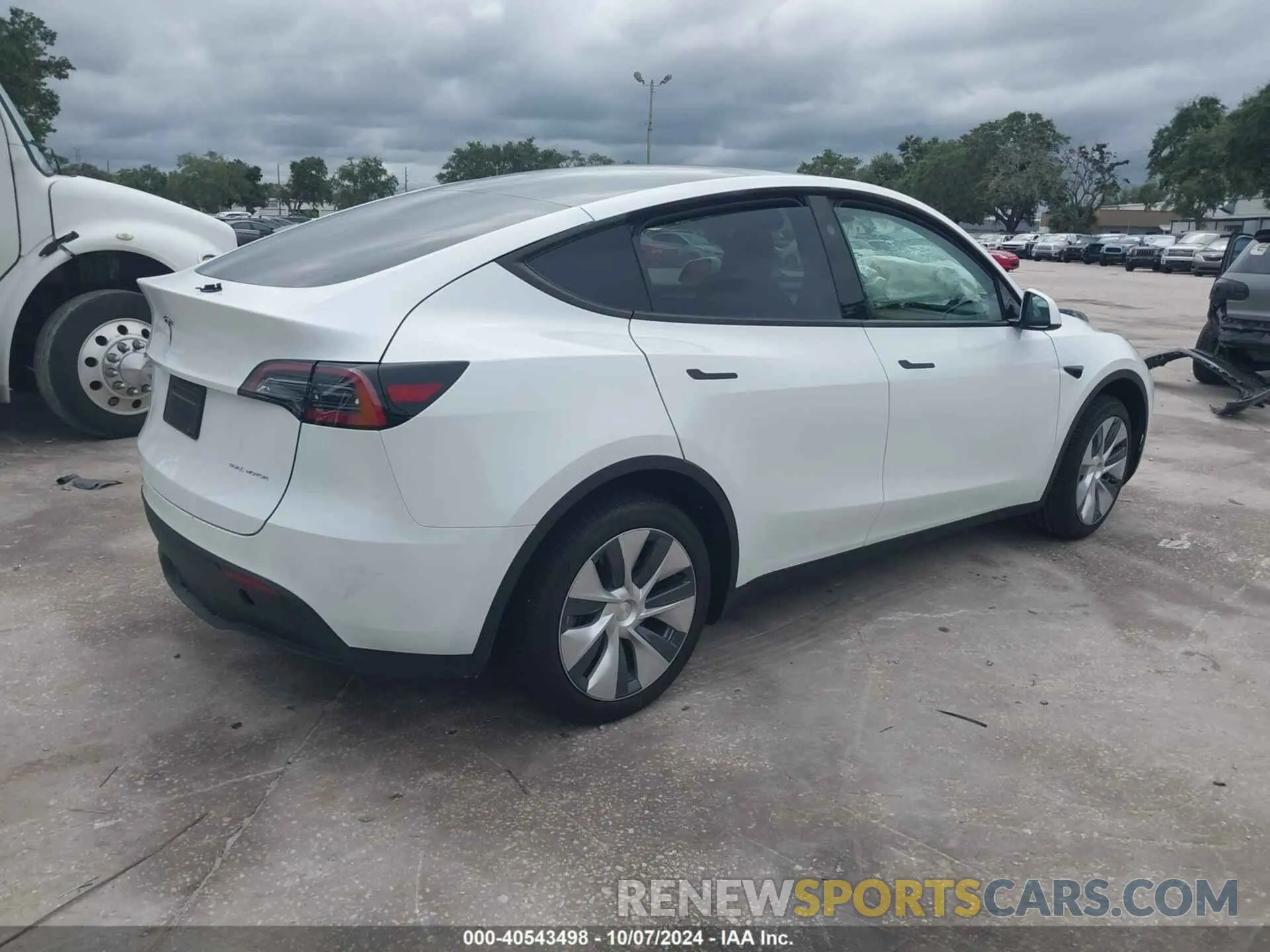 4 fotografías del automóvil dañado 7SAYGDEE8PA179376 TESLA MODEL Y 2023