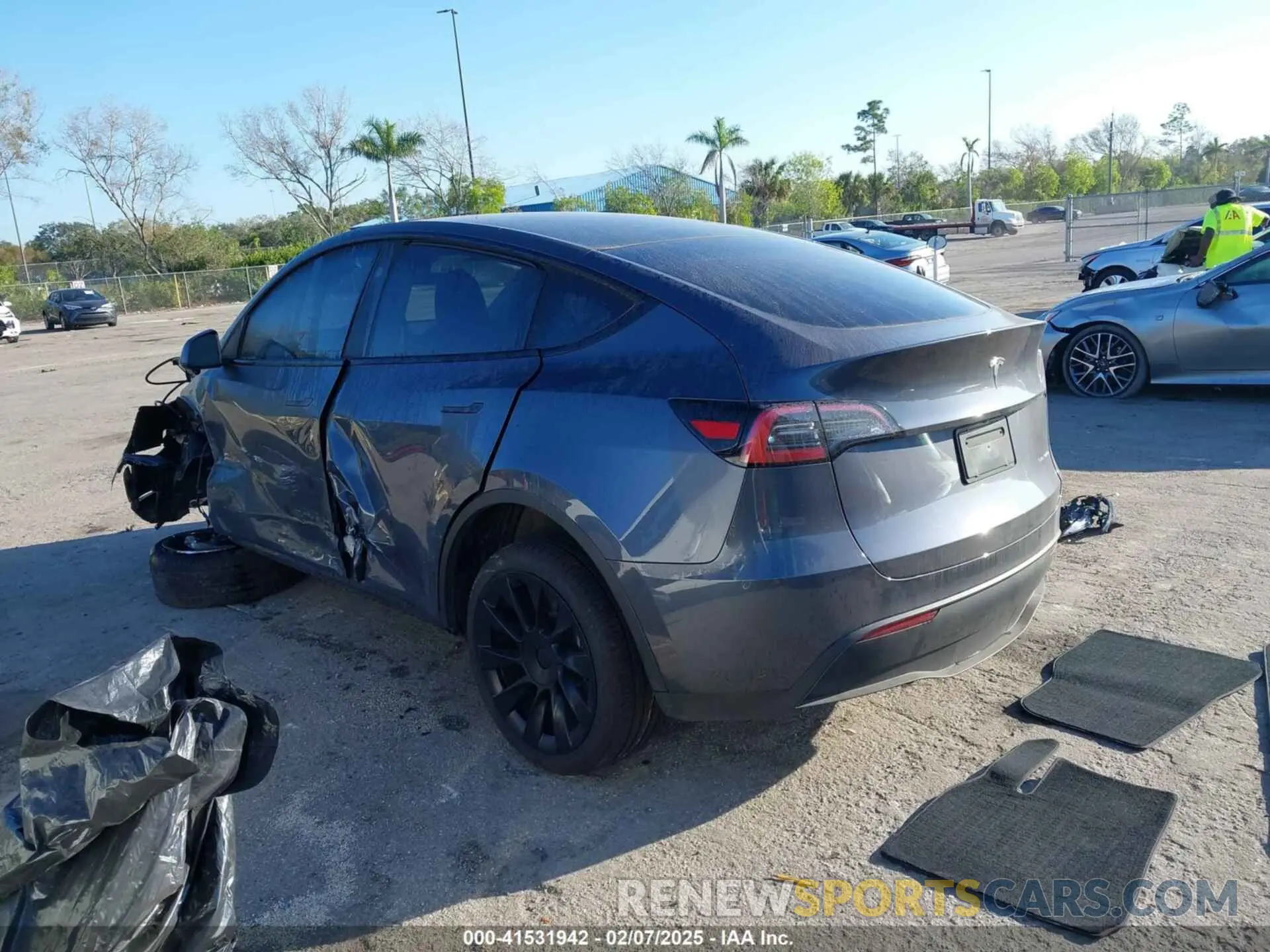 3 fotografías del automóvil dañado 7SAYGDEE8PA183198 TESLA MODEL Y 2023