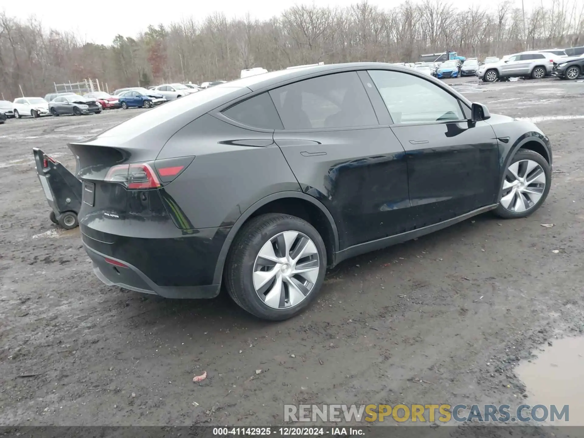 4 fotografías del automóvil dañado 7SAYGDEE8PA183671 TESLA MODEL Y 2023