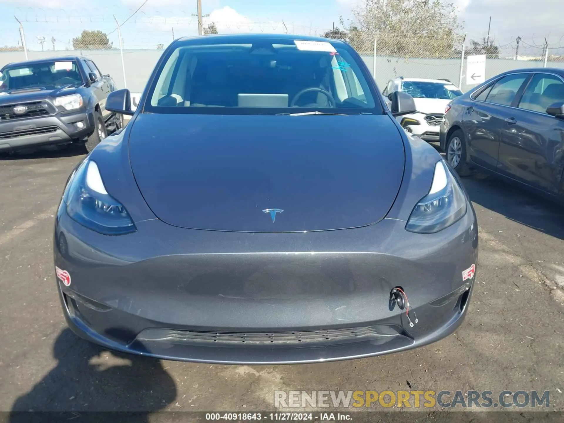 13 fotografías del automóvil dañado 7SAYGDEE8PA193004 TESLA MODEL Y 2023