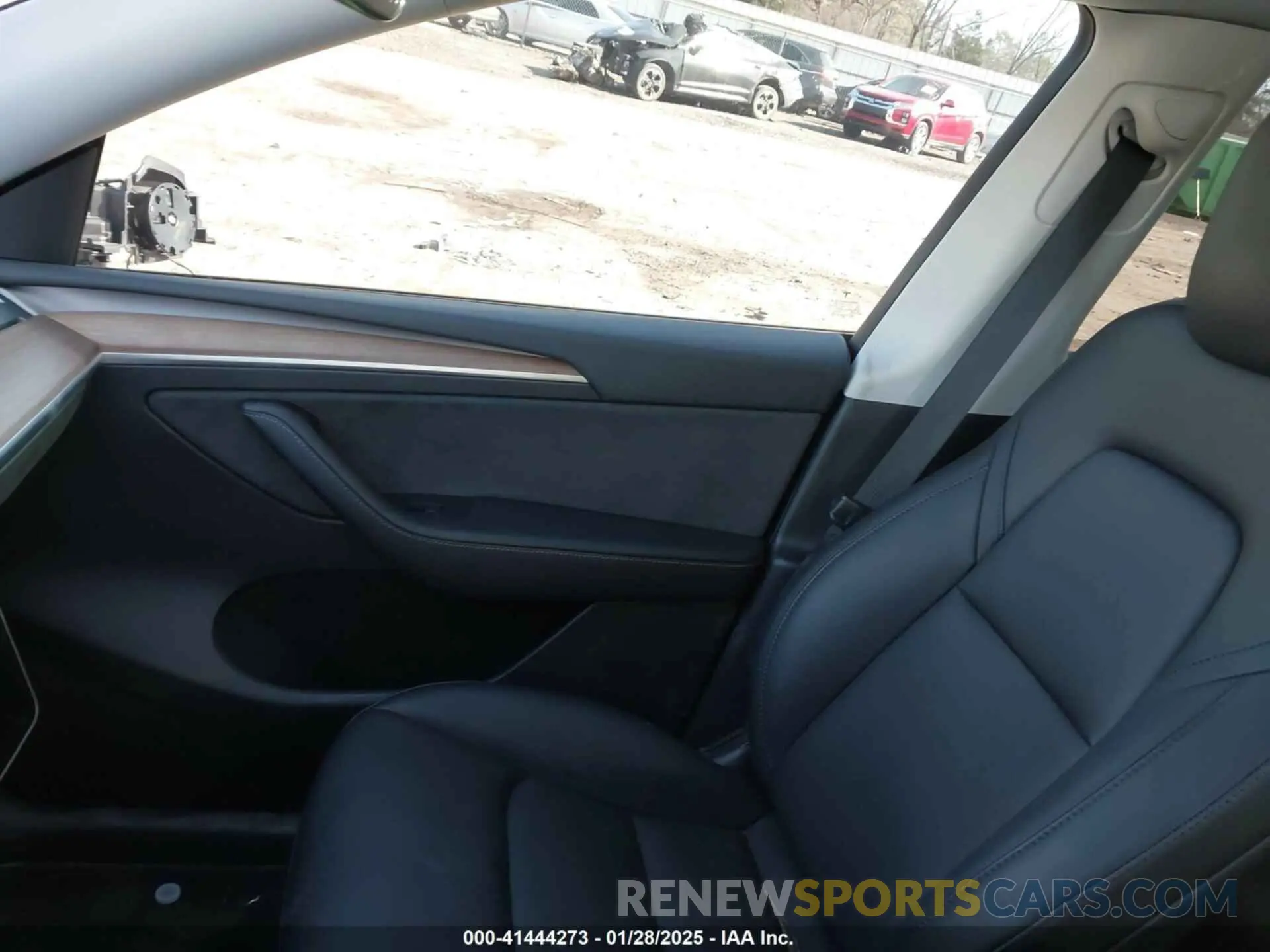 5 fotografías del automóvil dañado 7SAYGDEE8PF619907 TESLA MODEL Y 2023