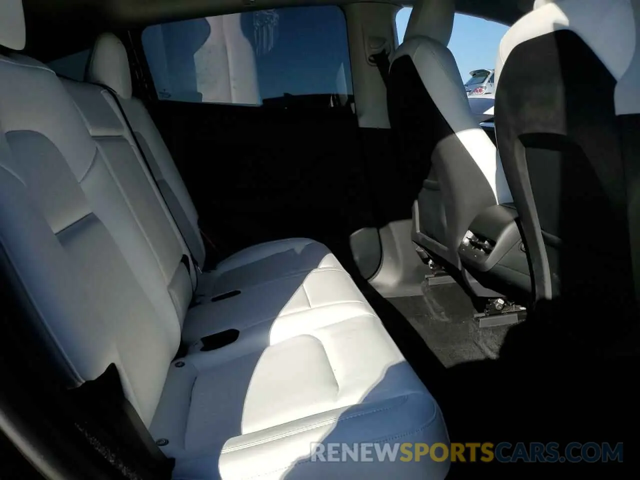 11 fotografías del automóvil dañado 7SAYGDEE8PF625318 TESLA MODEL Y 2023