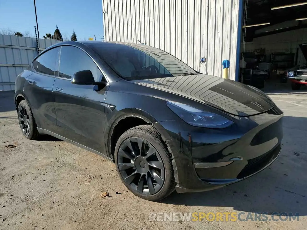 4 fotografías del automóvil dañado 7SAYGDEE8PF625318 TESLA MODEL Y 2023