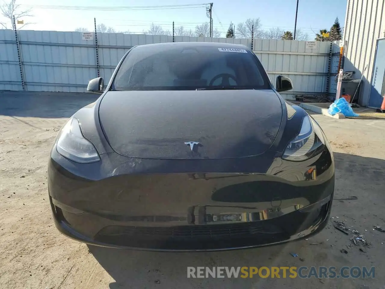 5 fotografías del automóvil dañado 7SAYGDEE8PF625318 TESLA MODEL Y 2023