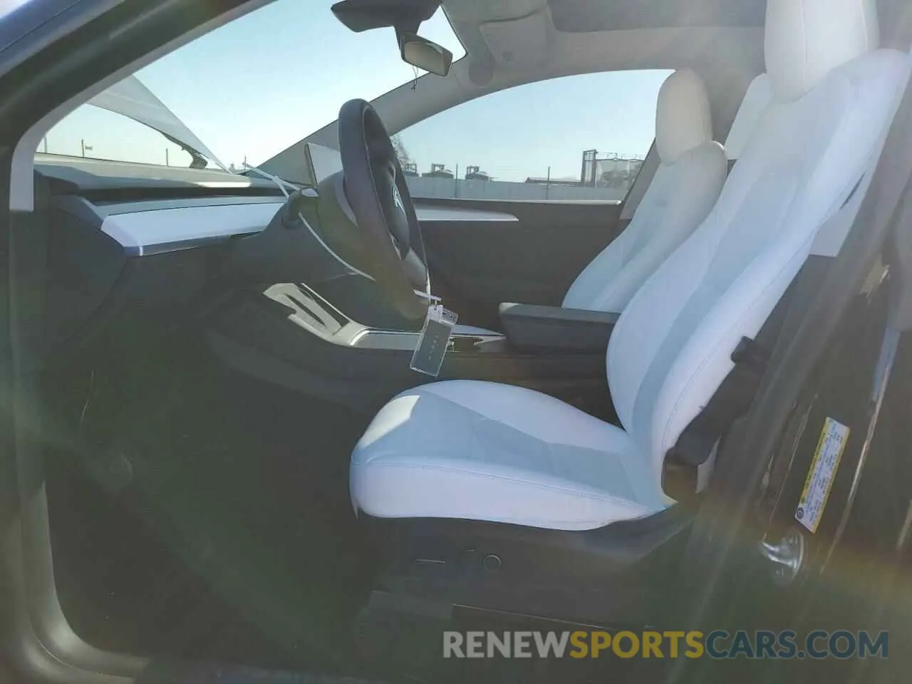 7 fotografías del automóvil dañado 7SAYGDEE8PF625318 TESLA MODEL Y 2023