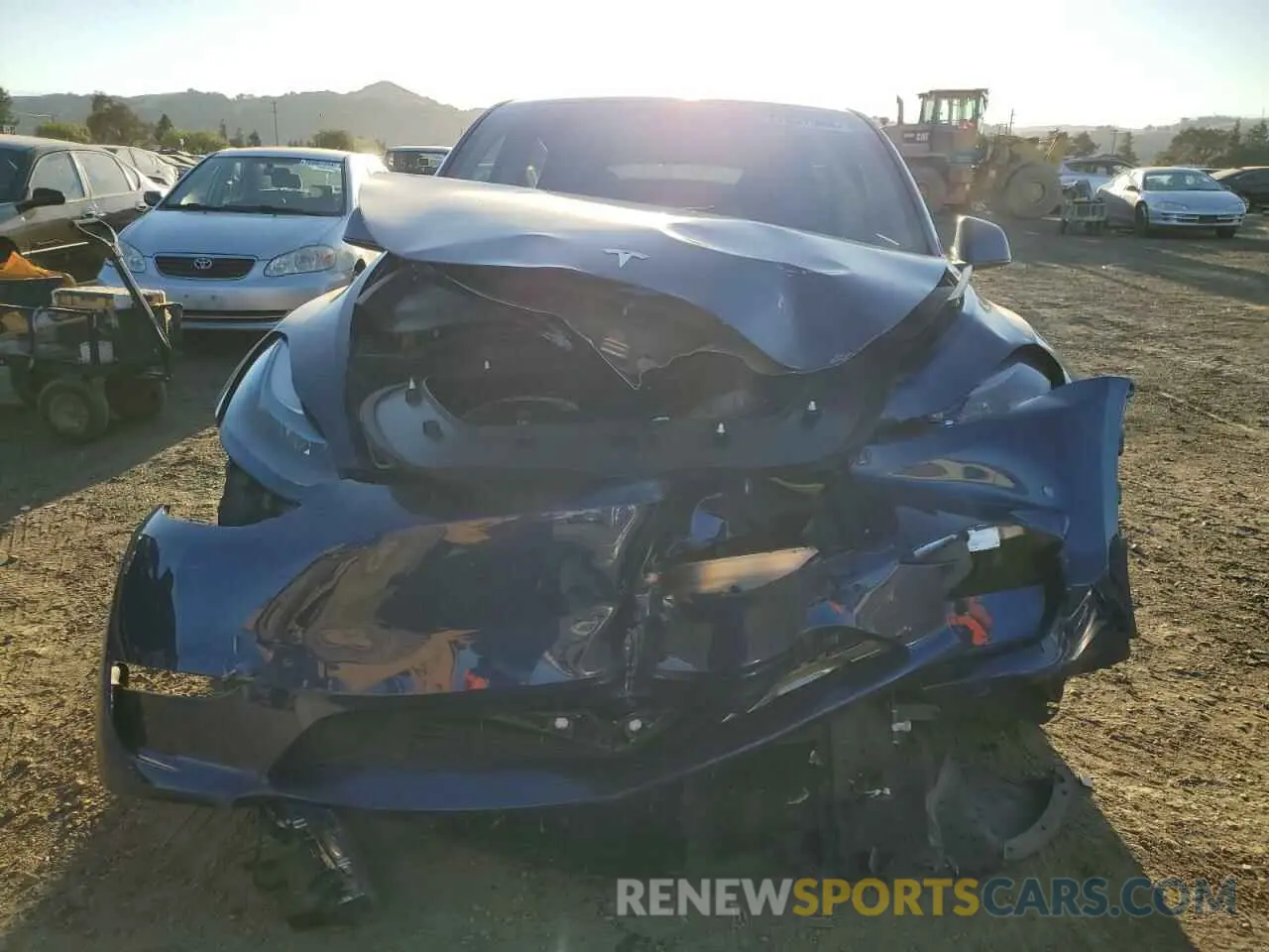 5 fotografías del automóvil dañado 7SAYGDEE8PF635251 TESLA MODEL Y 2023