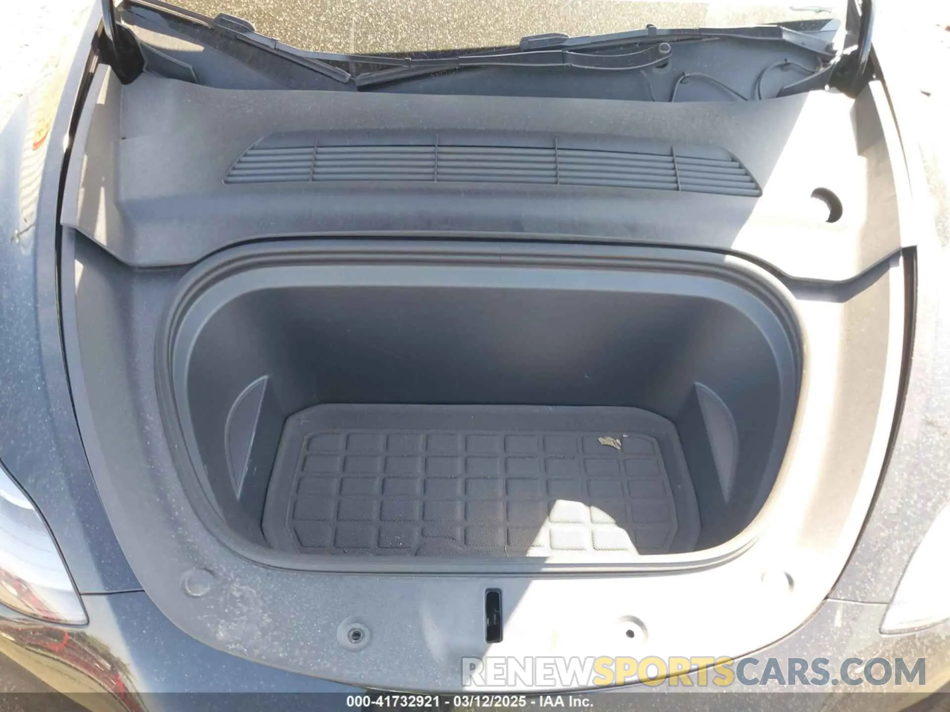 10 fotografías del automóvil dañado 7SAYGDEE8PF638859 TESLA MODEL Y 2023