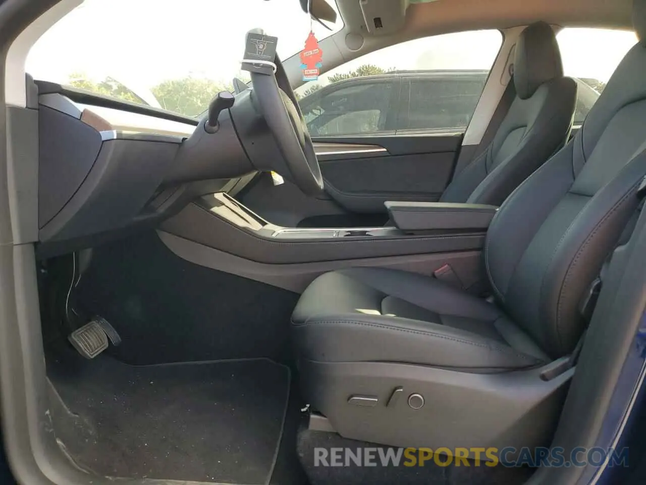 7 fotografías del automóvil dañado 7SAYGDEE8PF768236 TESLA MODEL Y 2023