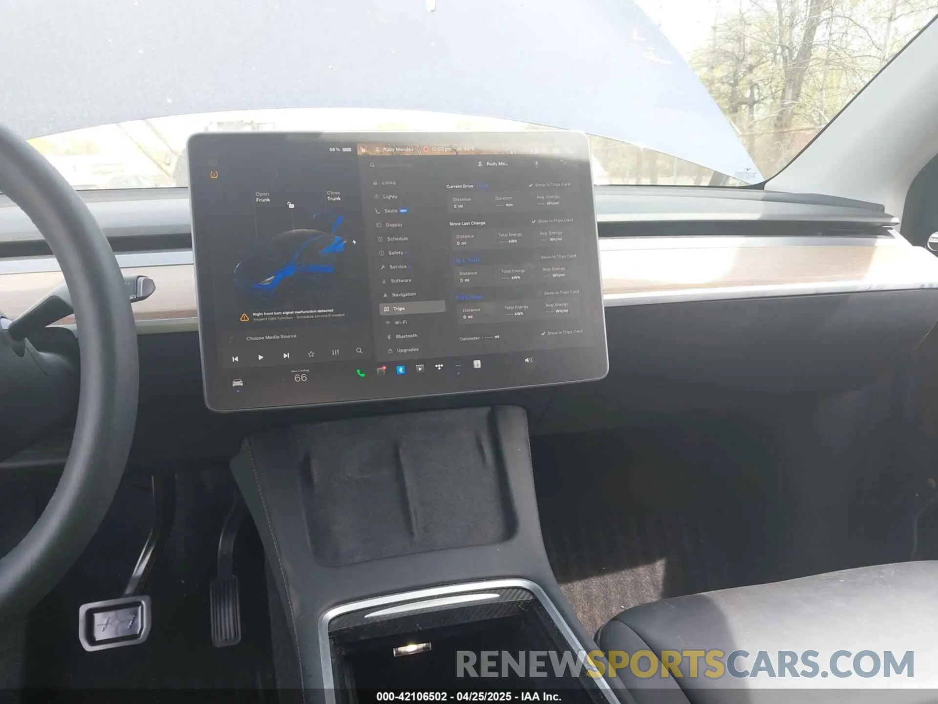 17 fotografías del automóvil dañado 7SAYGDEE8PF768589 TESLA MODEL Y 2023