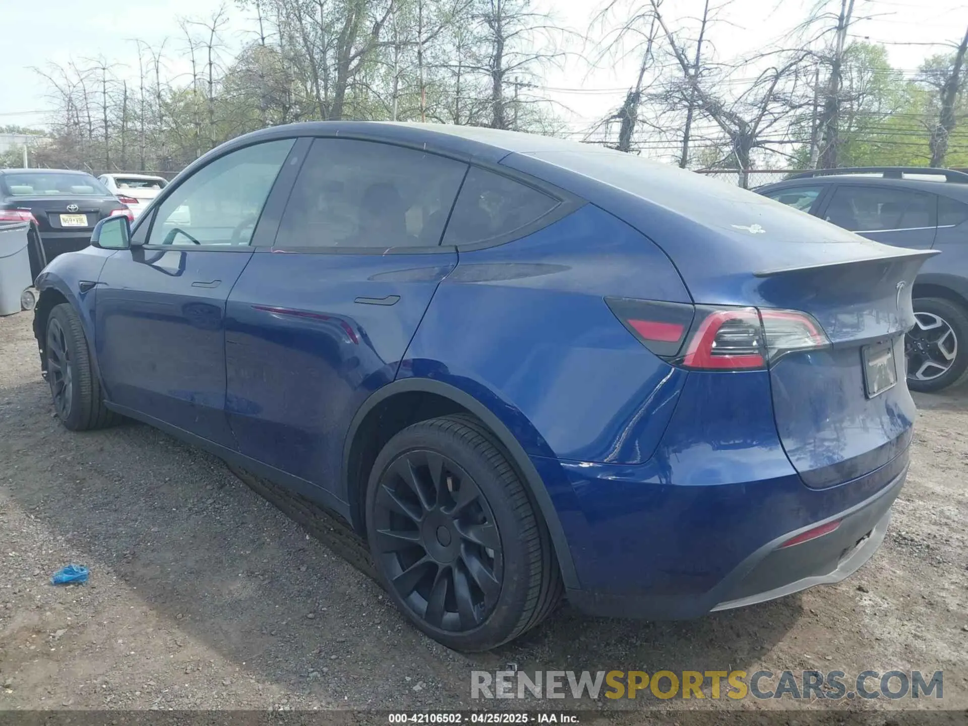 3 fotografías del automóvil dañado 7SAYGDEE8PF768589 TESLA MODEL Y 2023