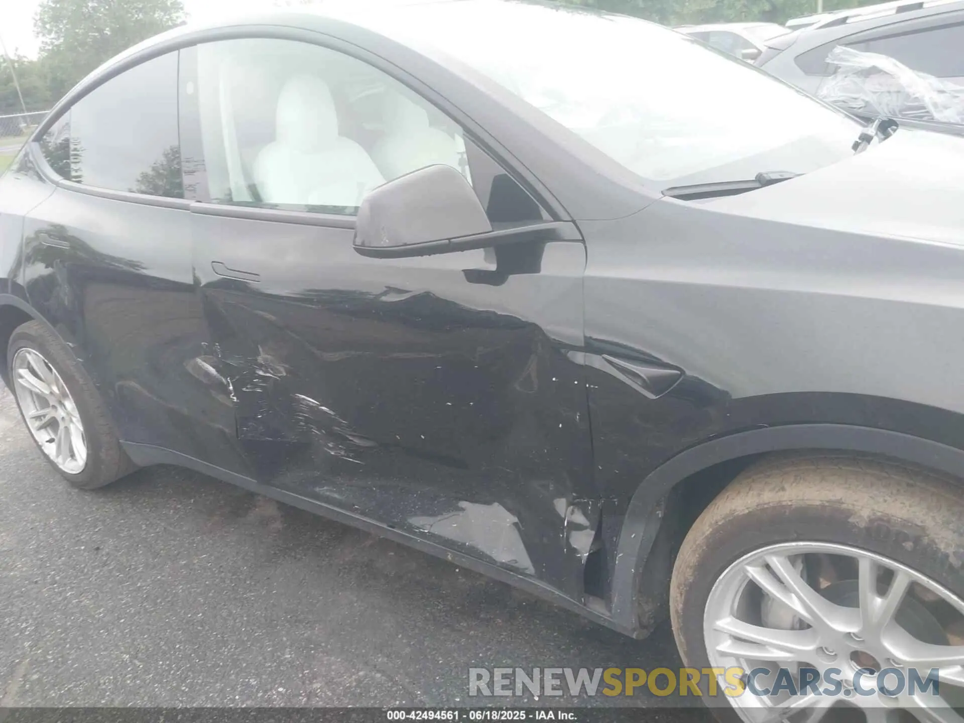 6 fotografías del automóvil dañado 7SAYGDEE8PF796571 TESLA MODEL Y 2023
