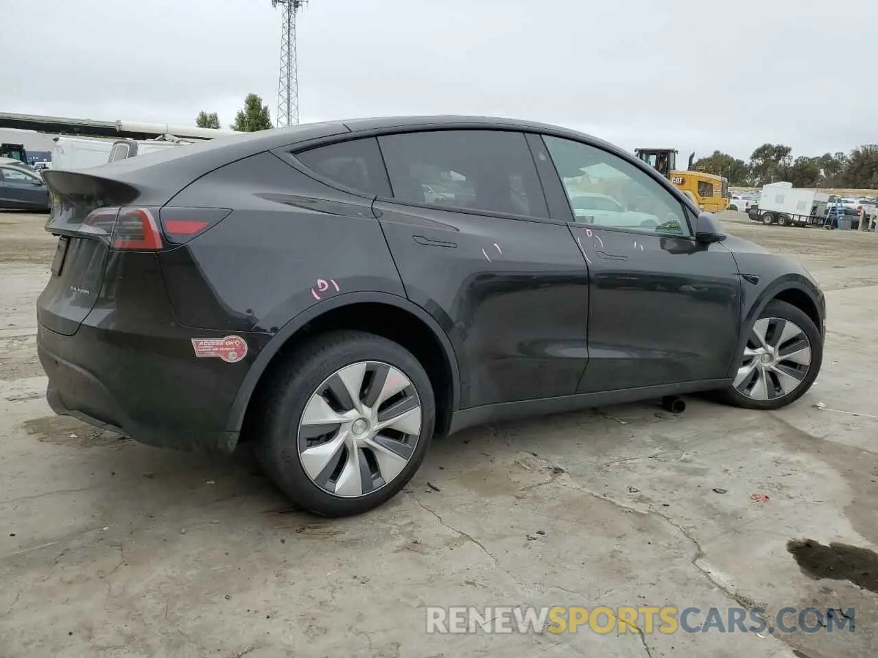3 fotografías del automóvil dañado 7SAYGDEE8PF862827 TESLA MODEL Y 2023