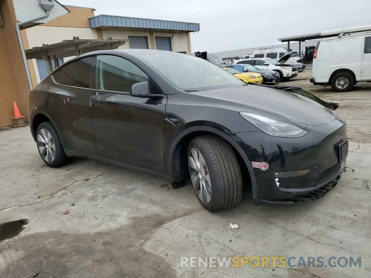 4 fotografías del automóvil dañado 7SAYGDEE8PF862827 TESLA MODEL Y 2023