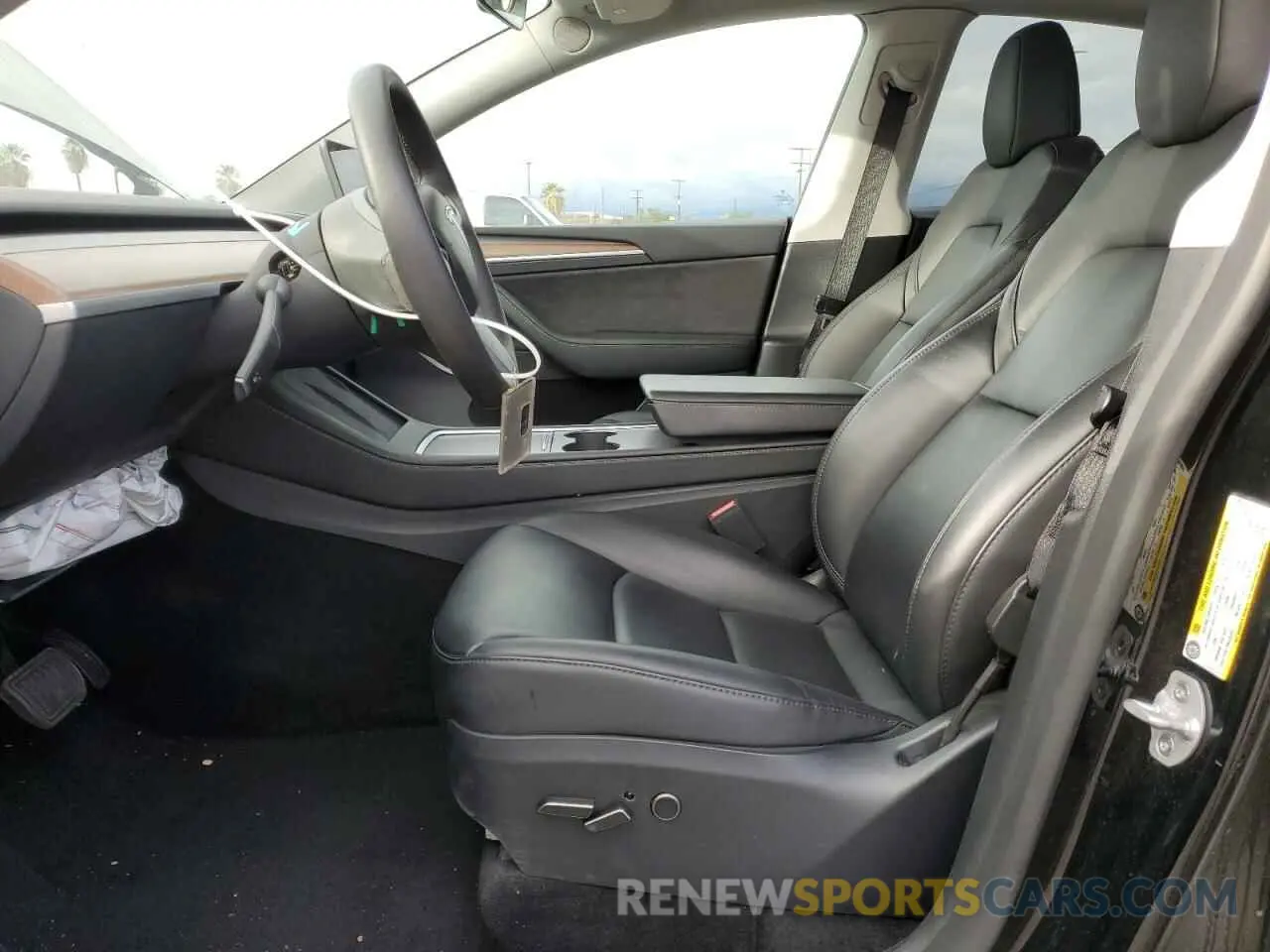 7 fotografías del automóvil dañado 7SAYGDEE8PF877926 TESLA MODEL Y 2023