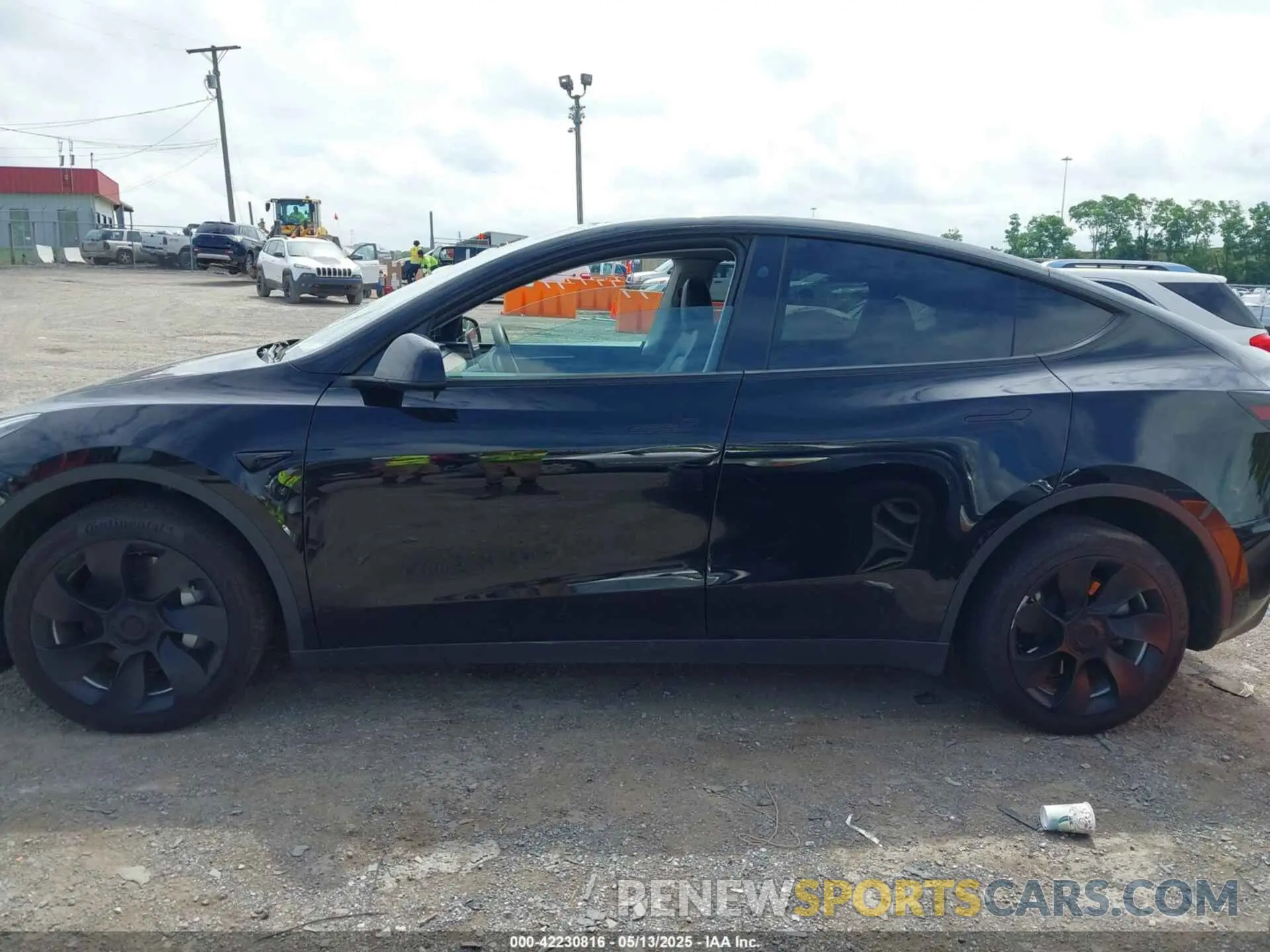 14 fotografías del automóvil dañado 7SAYGDEE8PF919057 TESLA MODEL Y 2023