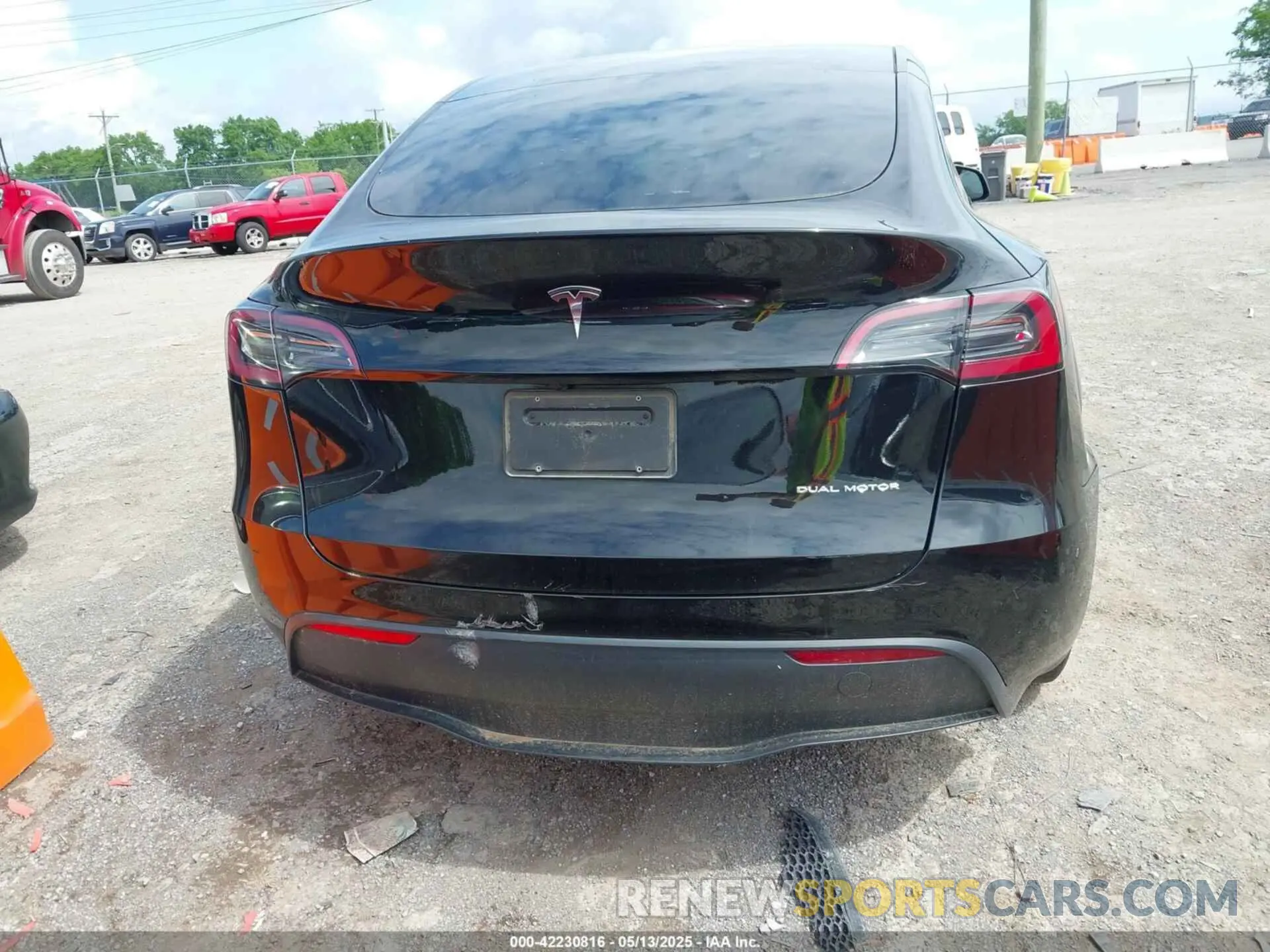 16 fotografías del automóvil dañado 7SAYGDEE8PF919057 TESLA MODEL Y 2023
