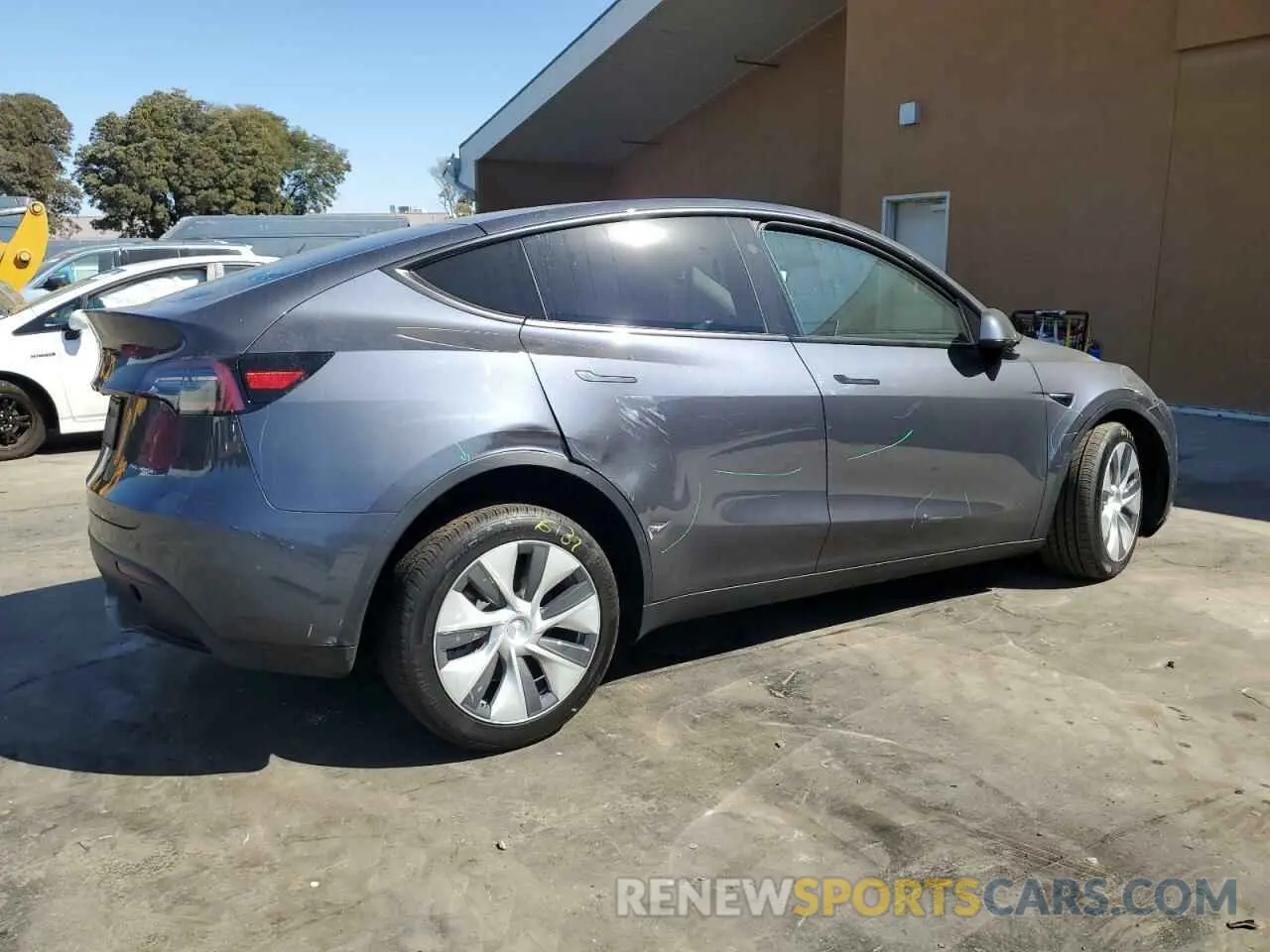 3 fotografías del automóvil dañado 7SAYGDEE8PF971160 TESLA MODEL Y 2023