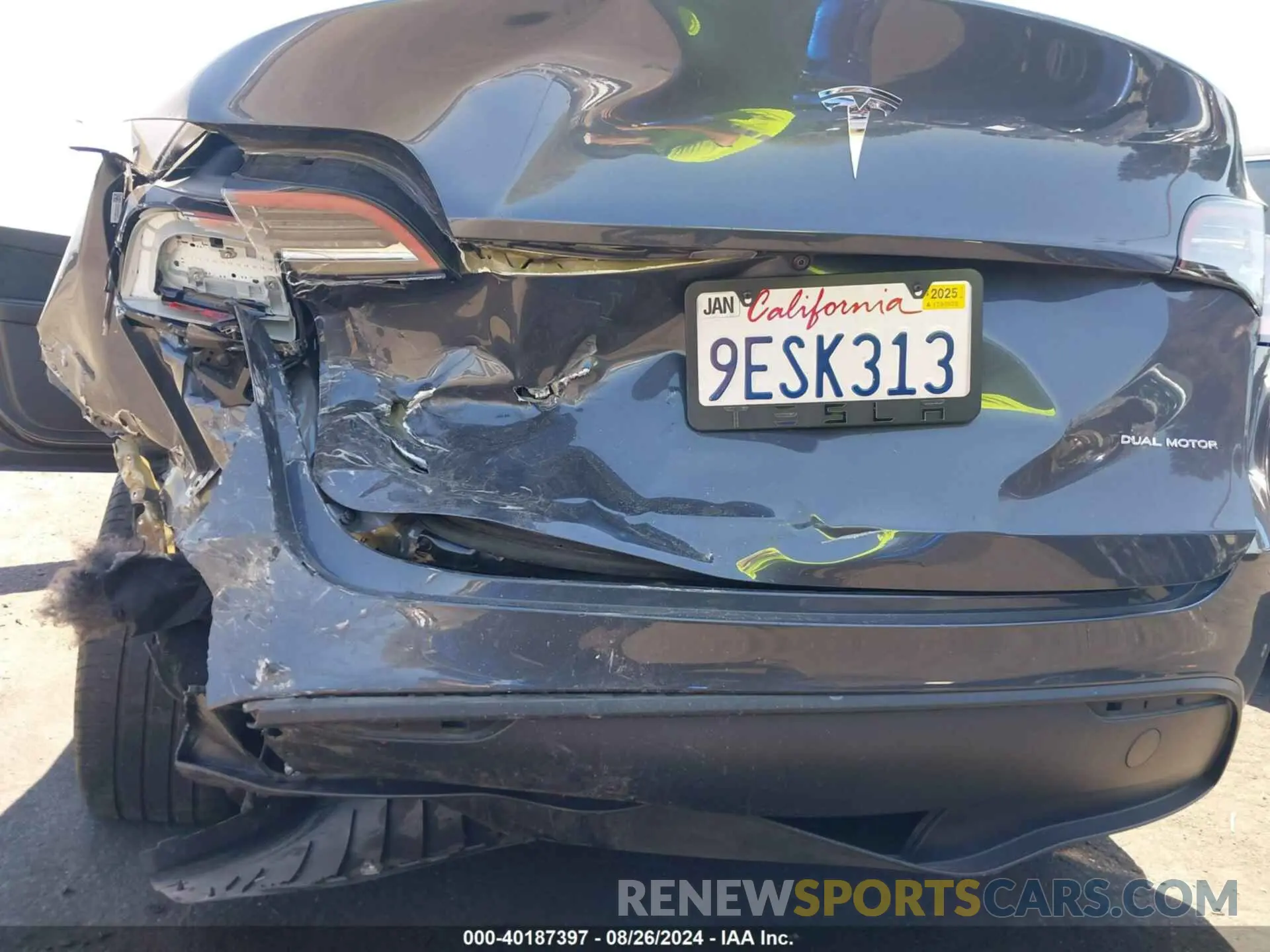 12 fotografías del automóvil dañado 7SAYGDEE9PA047291 TESLA MODEL Y 2023
