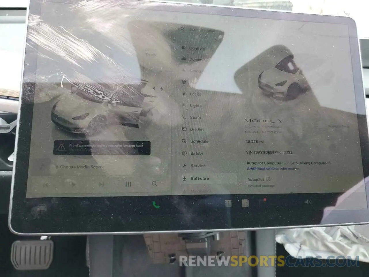 9 fotografías del automóvil dañado 7SAYGDEE9PA070232 TESLA MODEL Y 2023