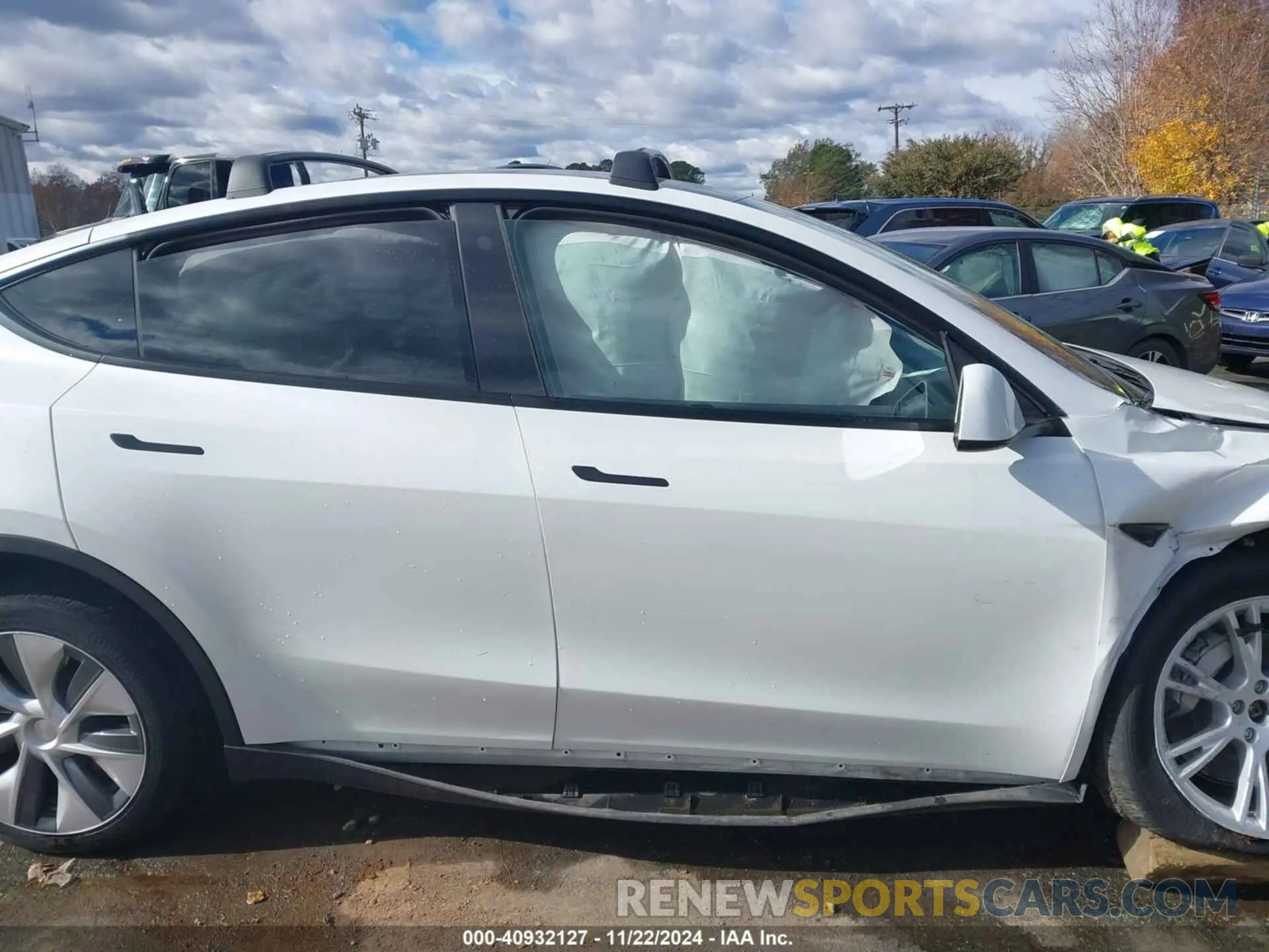 12 fotografías del automóvil dañado 7SAYGDEE9PA104184 TESLA MODEL Y 2023