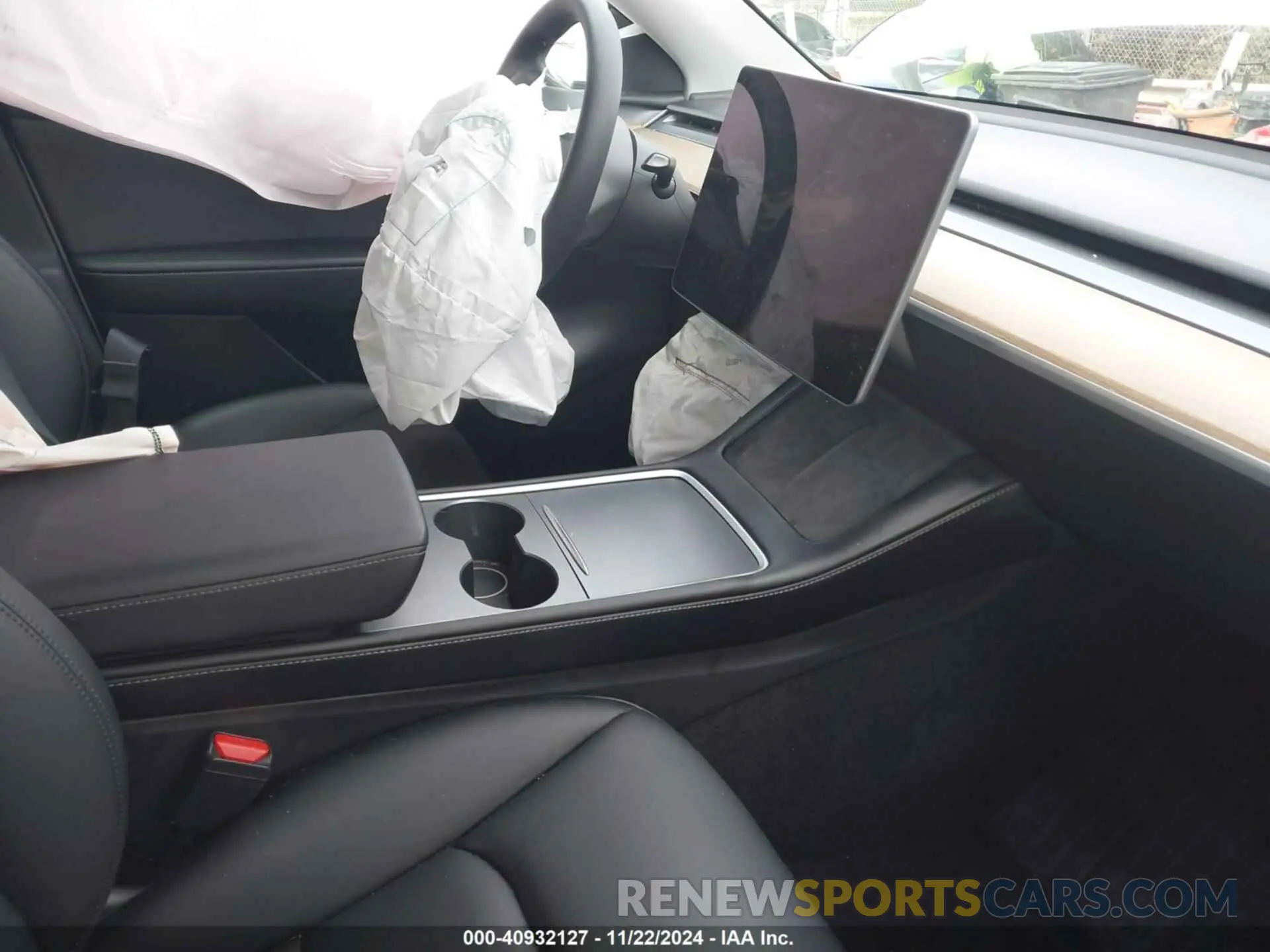 5 fotografías del automóvil dañado 7SAYGDEE9PA104184 TESLA MODEL Y 2023