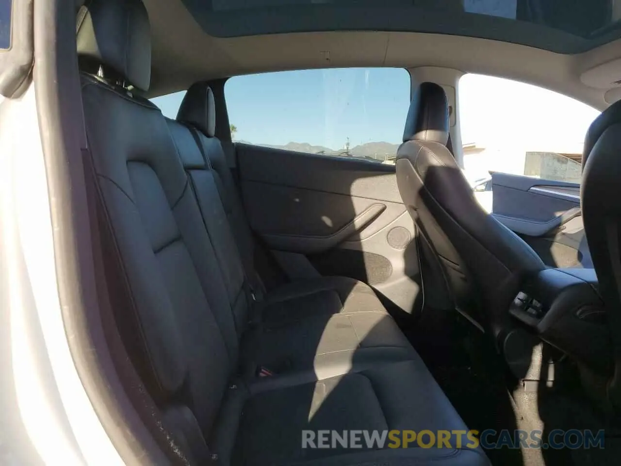 10 fotografías del automóvil dañado 7SAYGDEE9PA113788 TESLA MODEL Y 2023