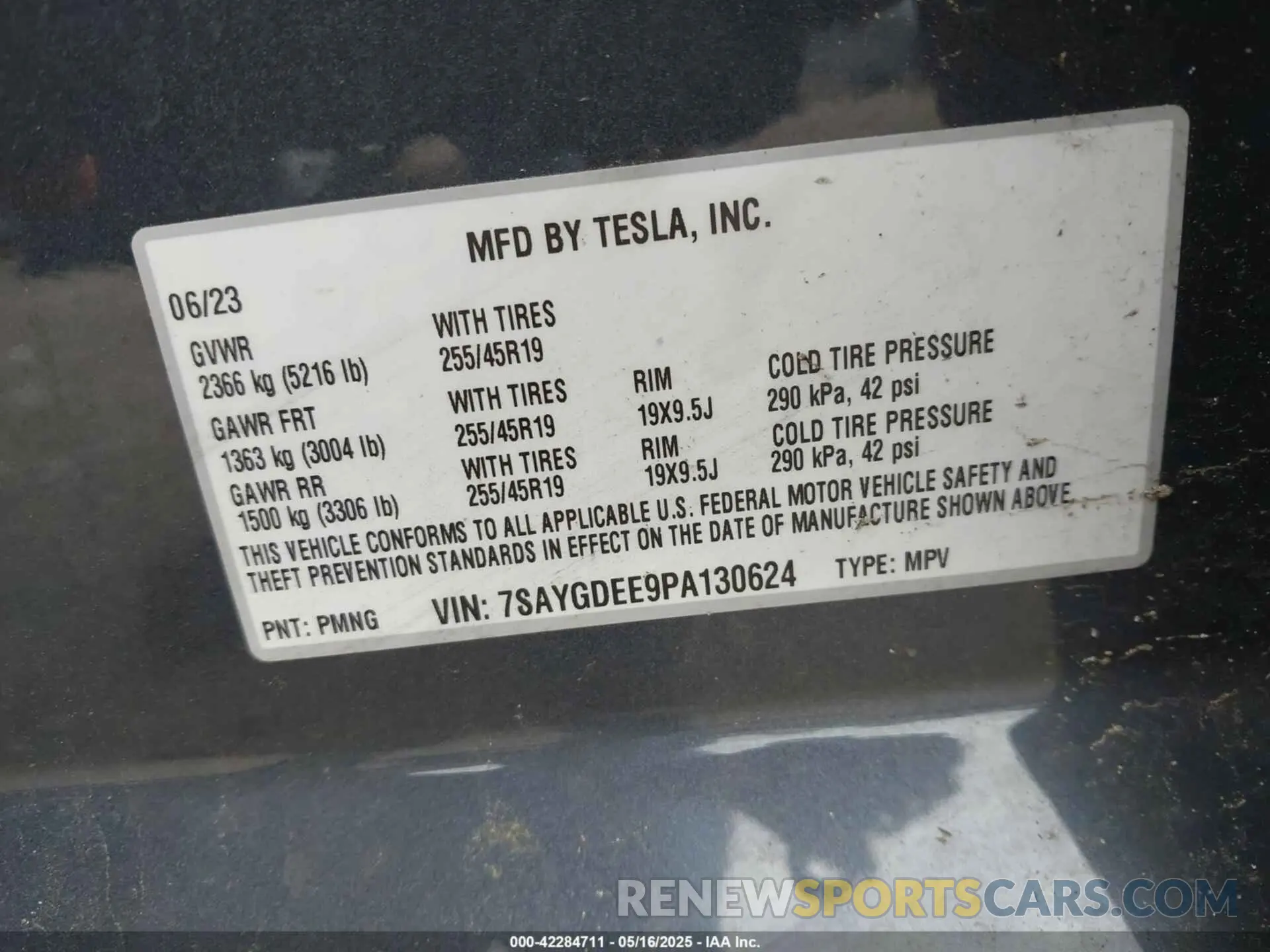 9 fotografías del automóvil dañado 7SAYGDEE9PA130624 TESLA MODEL Y 2023