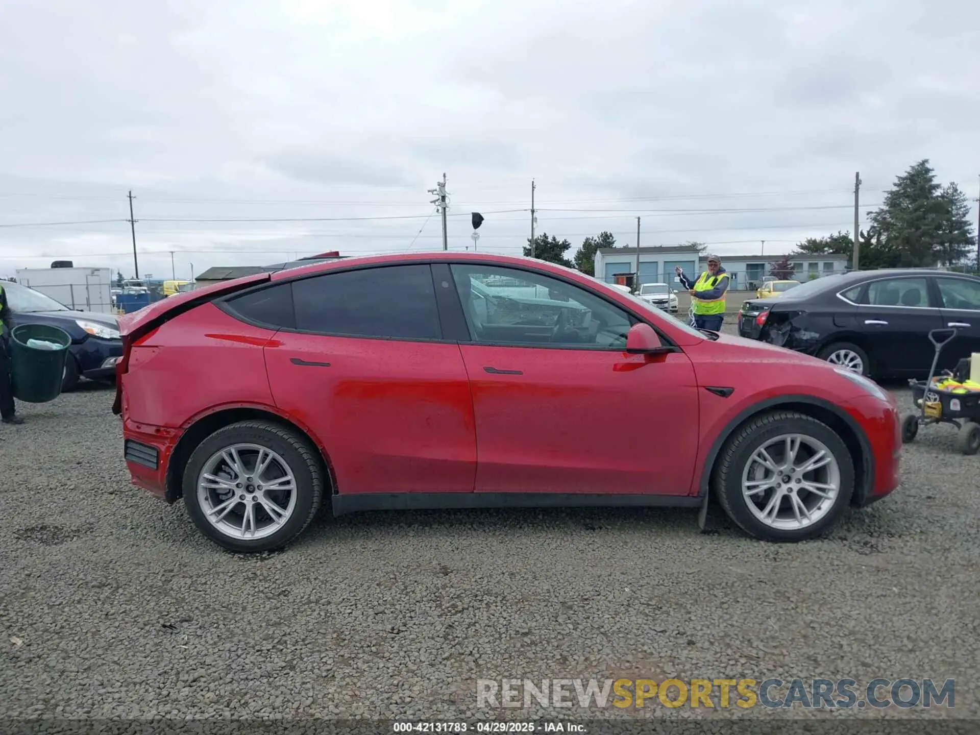 14 fotografías del automóvil dañado 7SAYGDEE9PA145947 TESLA MODEL Y 2023