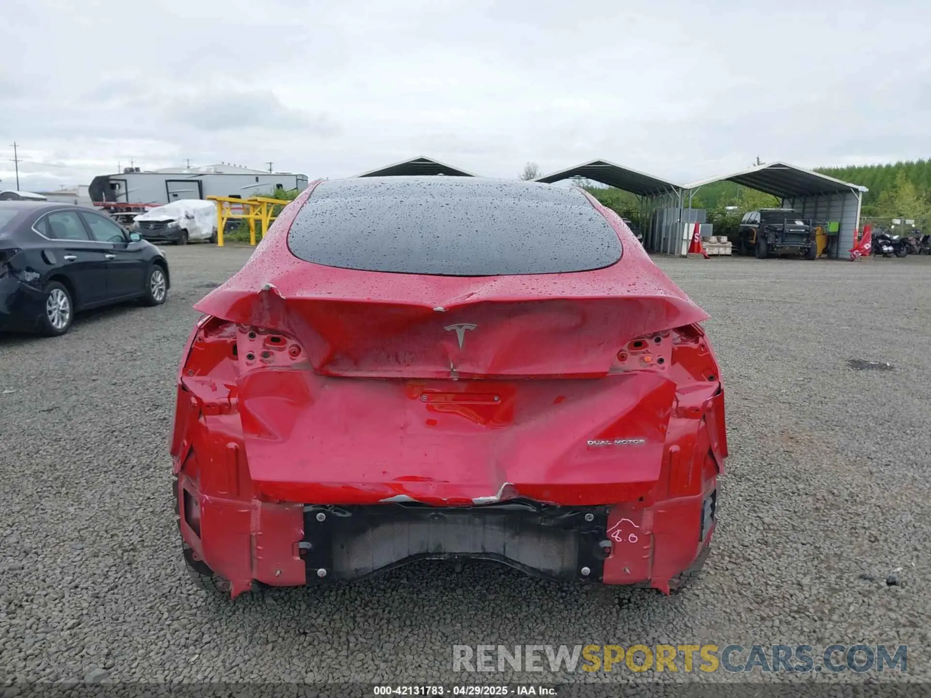 17 fotografías del automóvil dañado 7SAYGDEE9PA145947 TESLA MODEL Y 2023