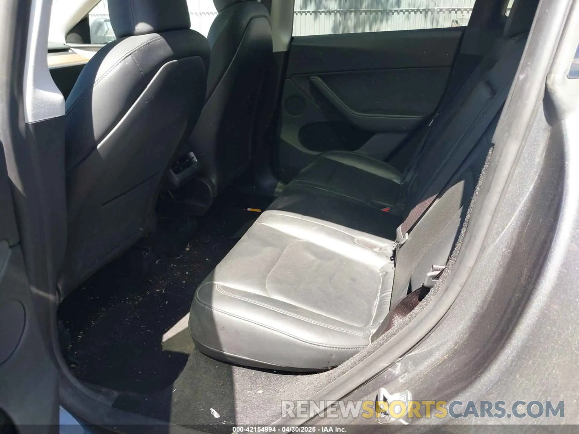 8 fotografías del automóvil dañado 7SAYGDEE9PA170556 TESLA MODEL Y 2023