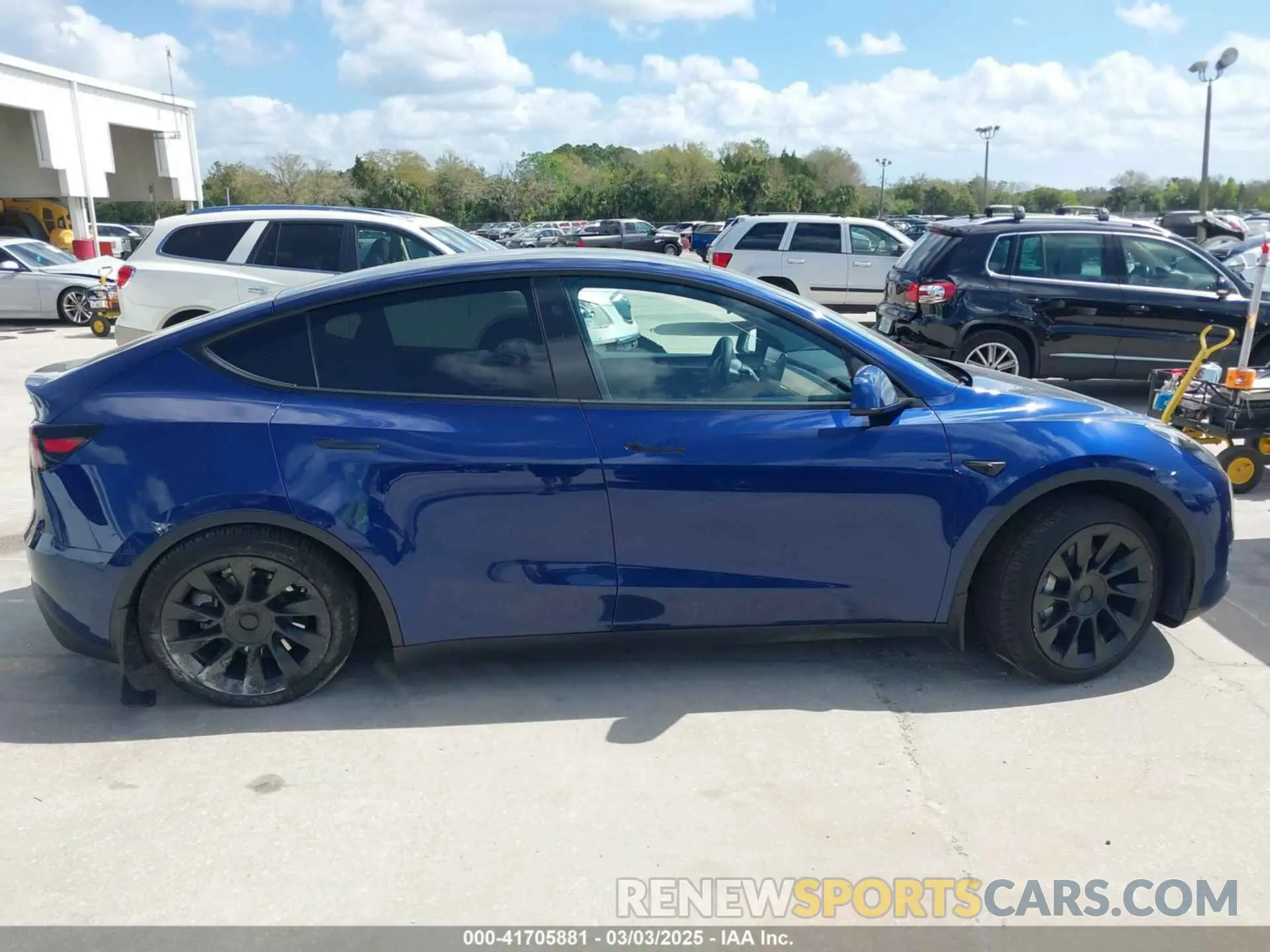 12 fotografías del automóvil dañado 7SAYGDEE9PA205757 TESLA MODEL Y 2023