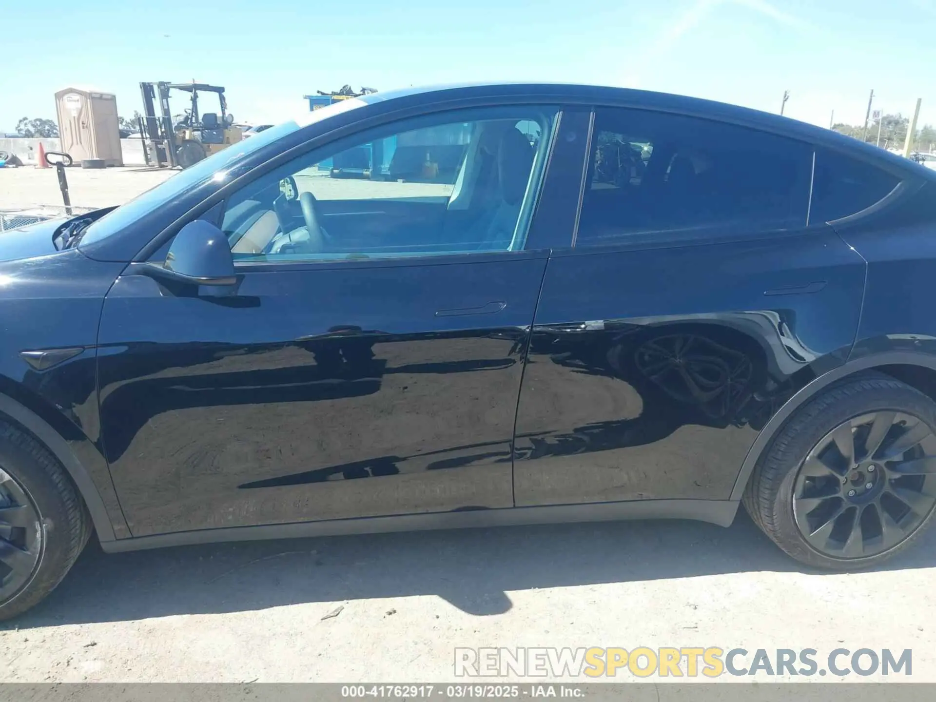 14 fotografías del automóvil dañado 7SAYGDEE9PF591096 TESLA MODEL Y 2023