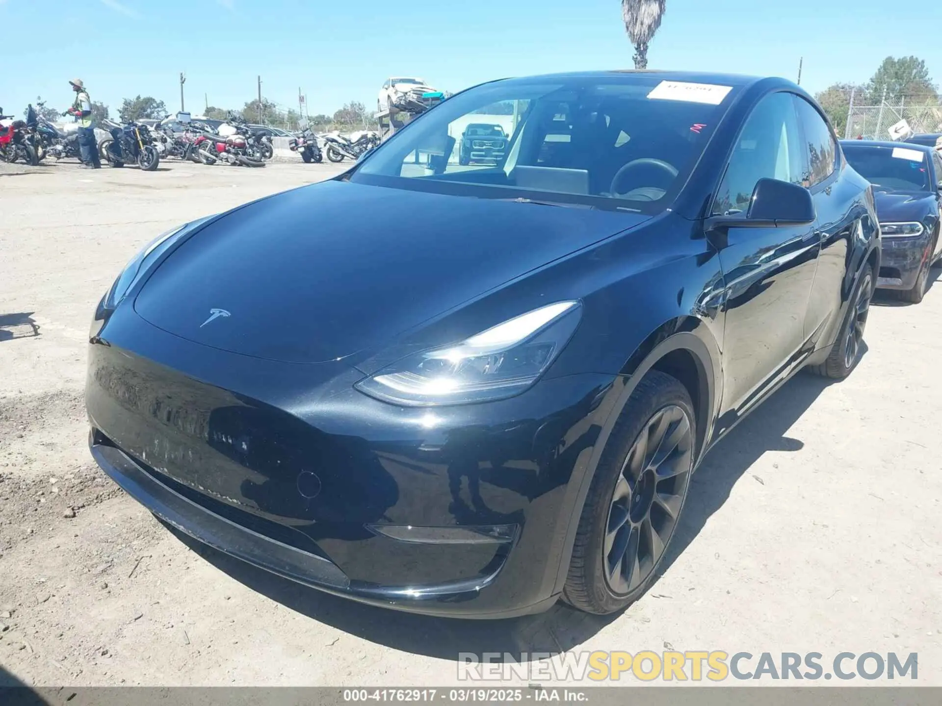 2 fotografías del automóvil dañado 7SAYGDEE9PF591096 TESLA MODEL Y 2023