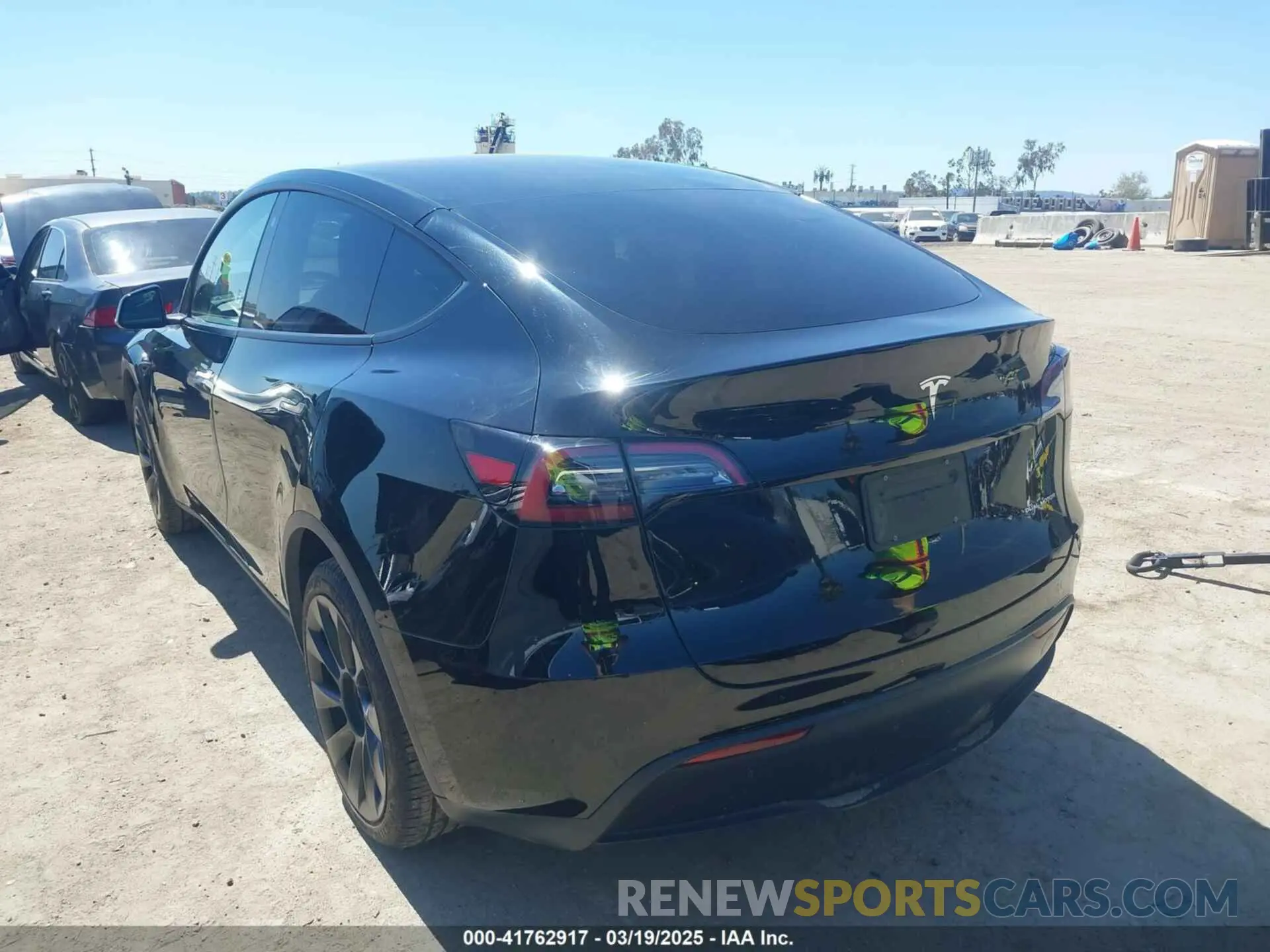 3 fotografías del automóvil dañado 7SAYGDEE9PF591096 TESLA MODEL Y 2023